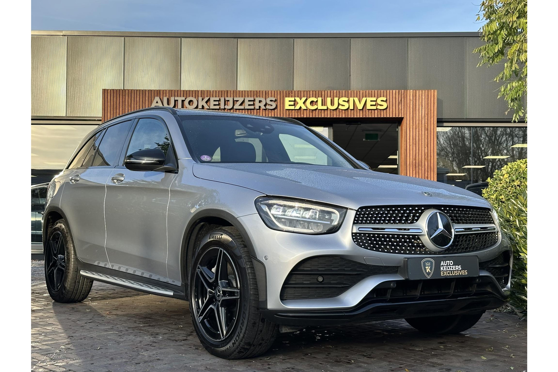 Mercedes-Benz GLC 200 4MATIC 2021 High-Tech silver - Metallic finish 1