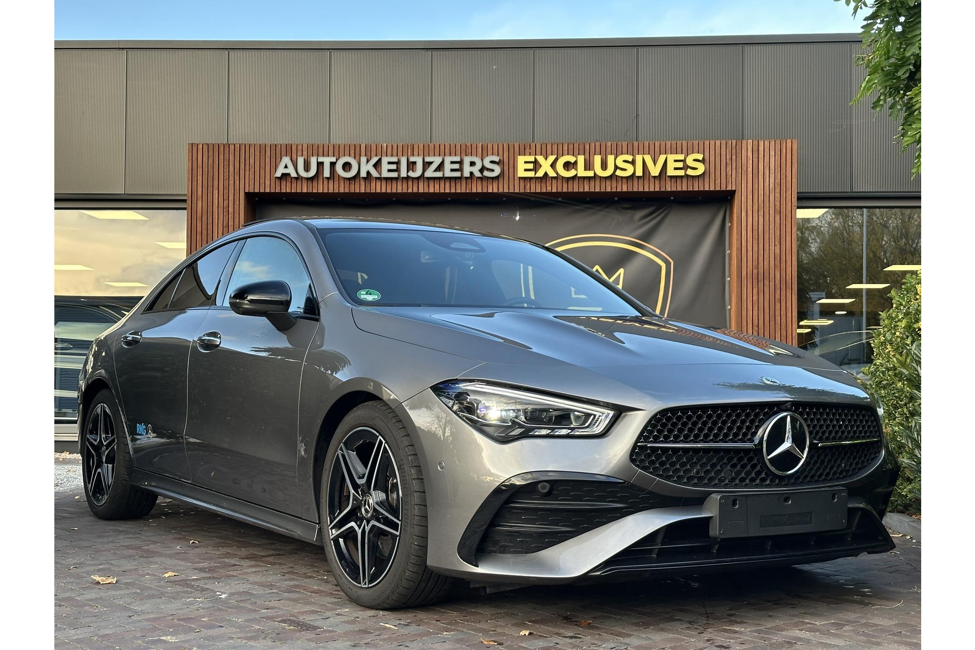 Mercedes-Benz CLA-Klasse 200 d AMG Line 2025 Mountain gray - metallic finish (787U) 1