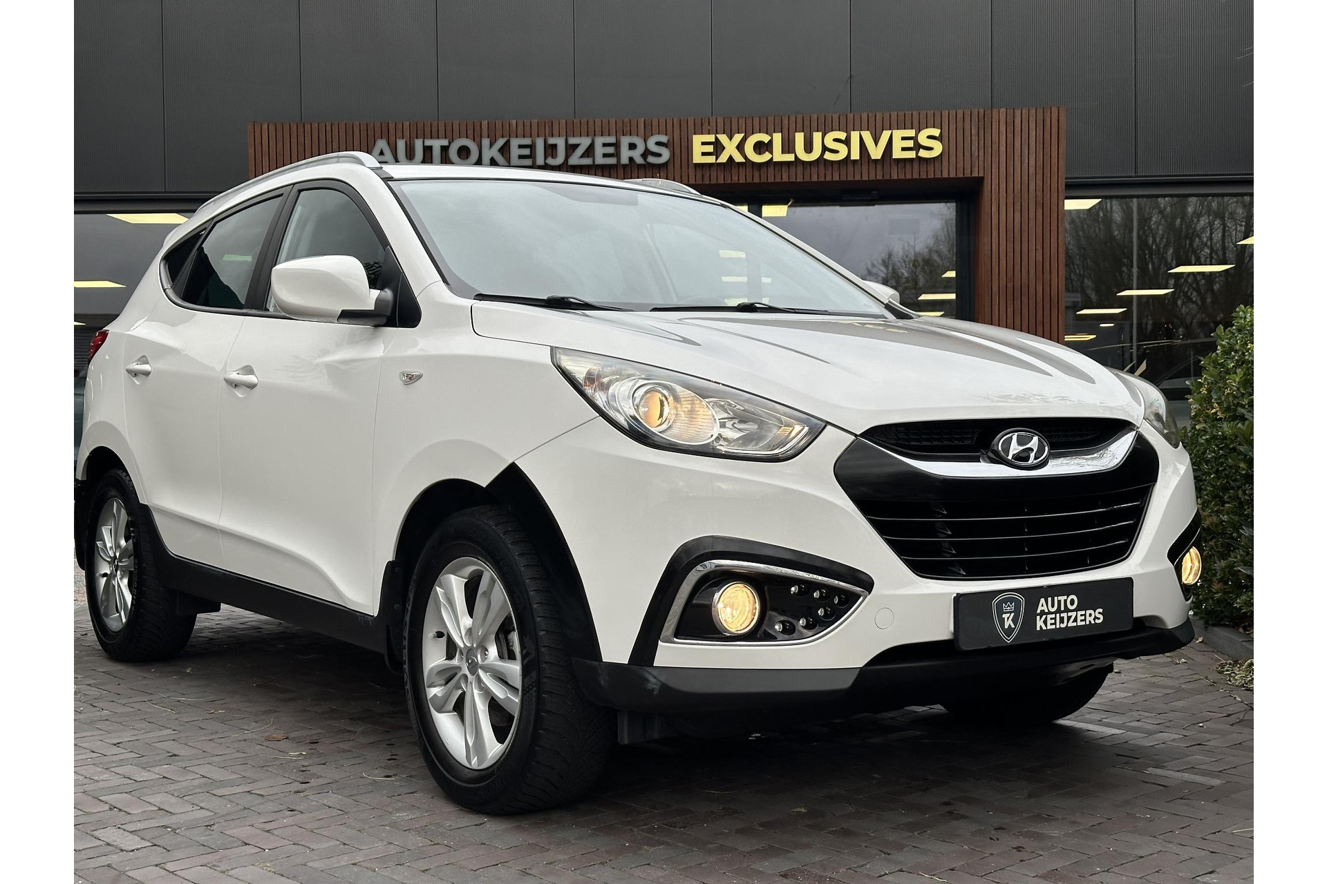 Hyundai ix35 2.0i Business Edition 2013 Creamy White (TCW) 1