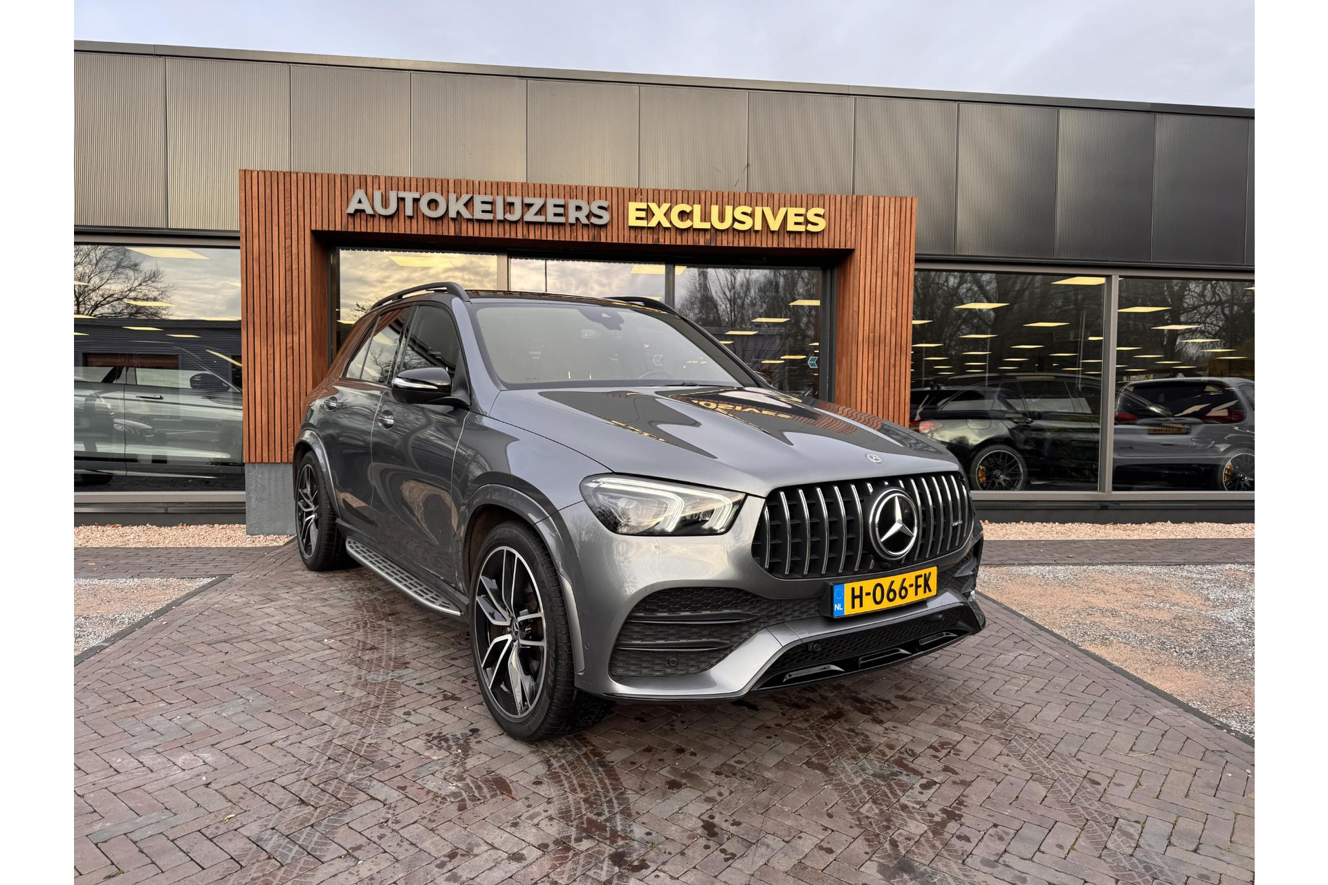 Mercedes-Benz GLE 450 4MATIC Premium Plus 2020 (null) 1