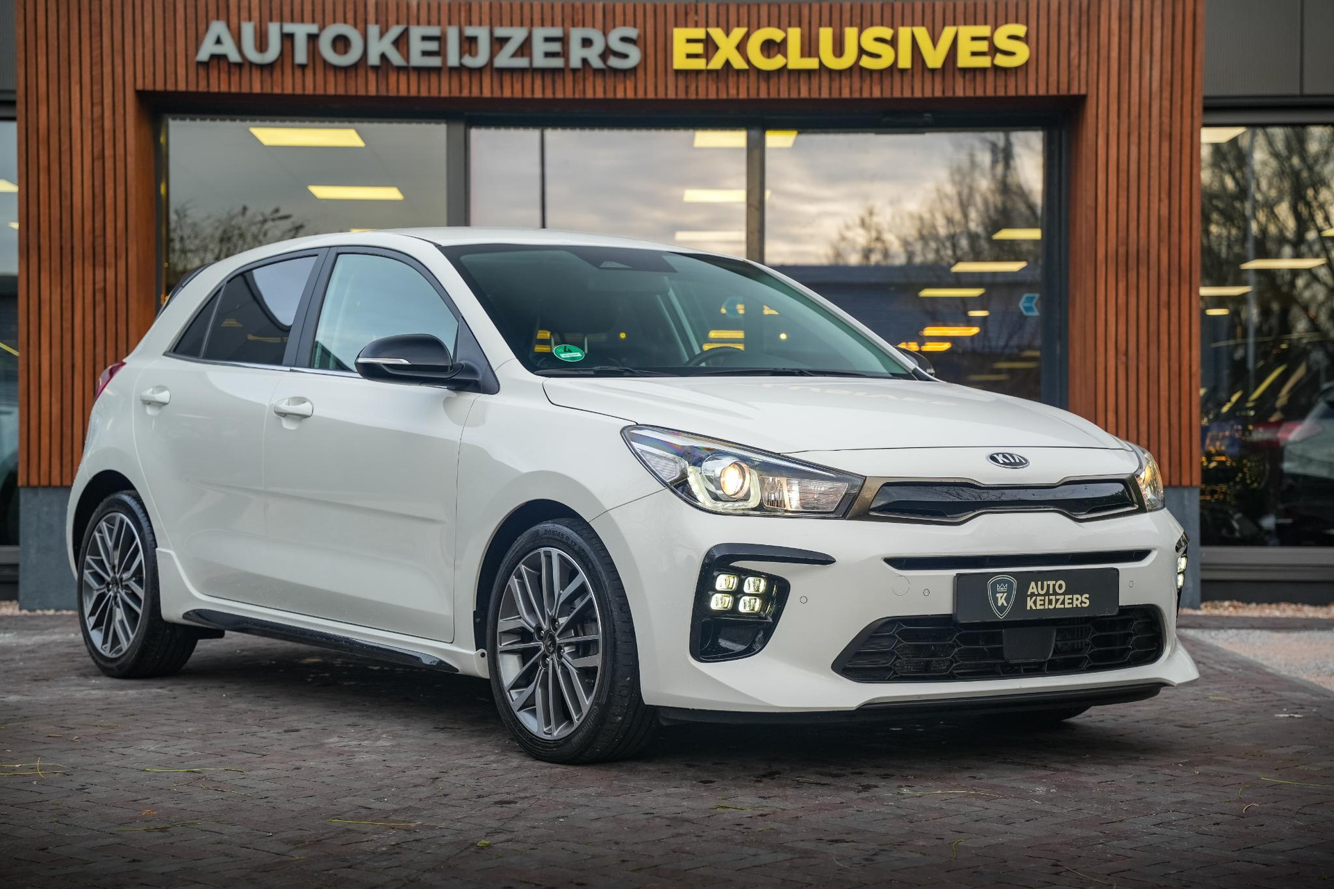 Kia Rio GT line 2021 Clear White (UD) 1