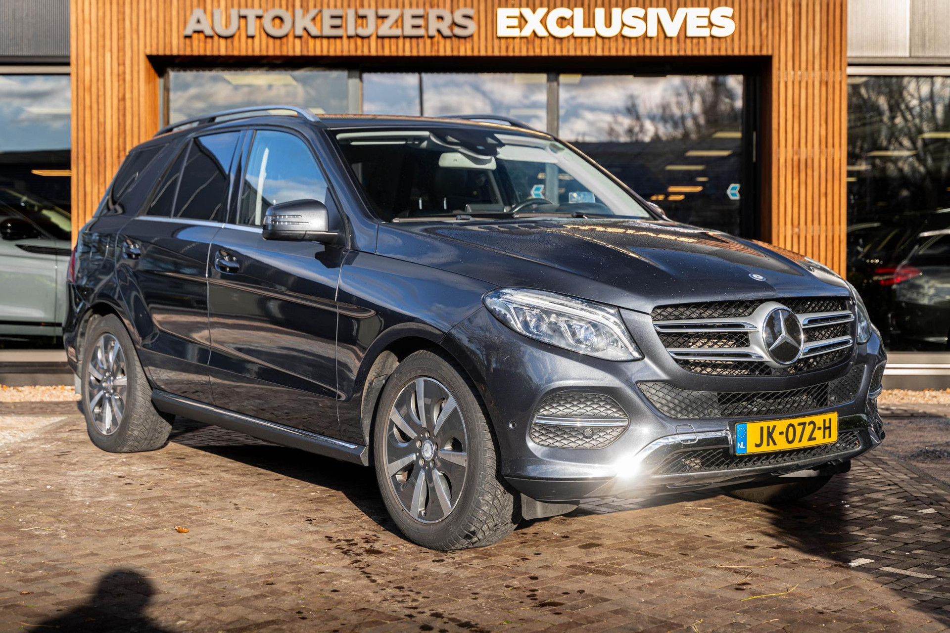 Mercedes-Benz GLE 500 e 4MATIC 2015 TENORITE GRAY METALLIC PAINT (755U) 1