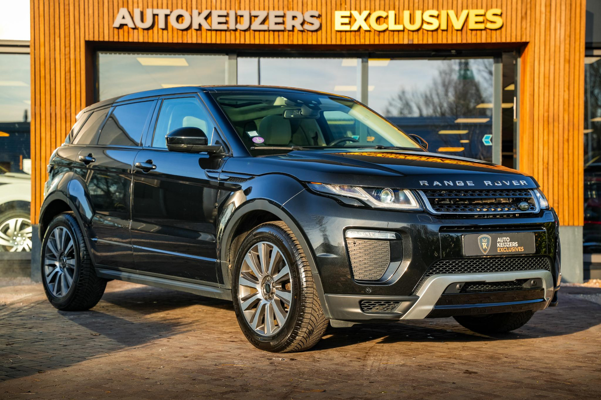 Land Rover Range Rover Evoque 2.0 Si4 HSE Dynamic 2018 Quartzite-JBC2162 (1AP) 1