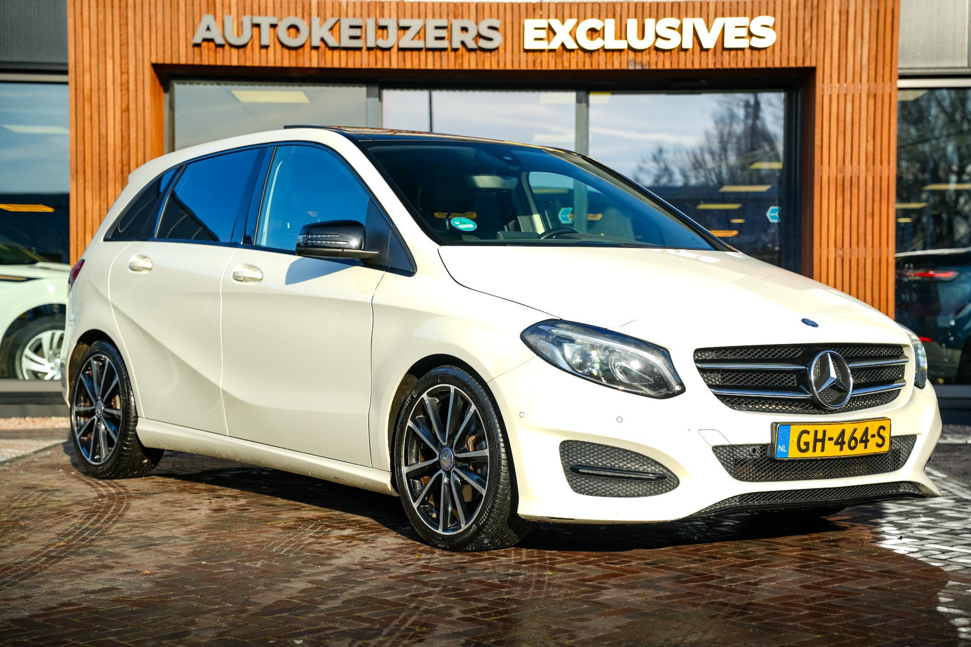 Mercedes-Benz B-Klasse 180 Ambition 2015  1