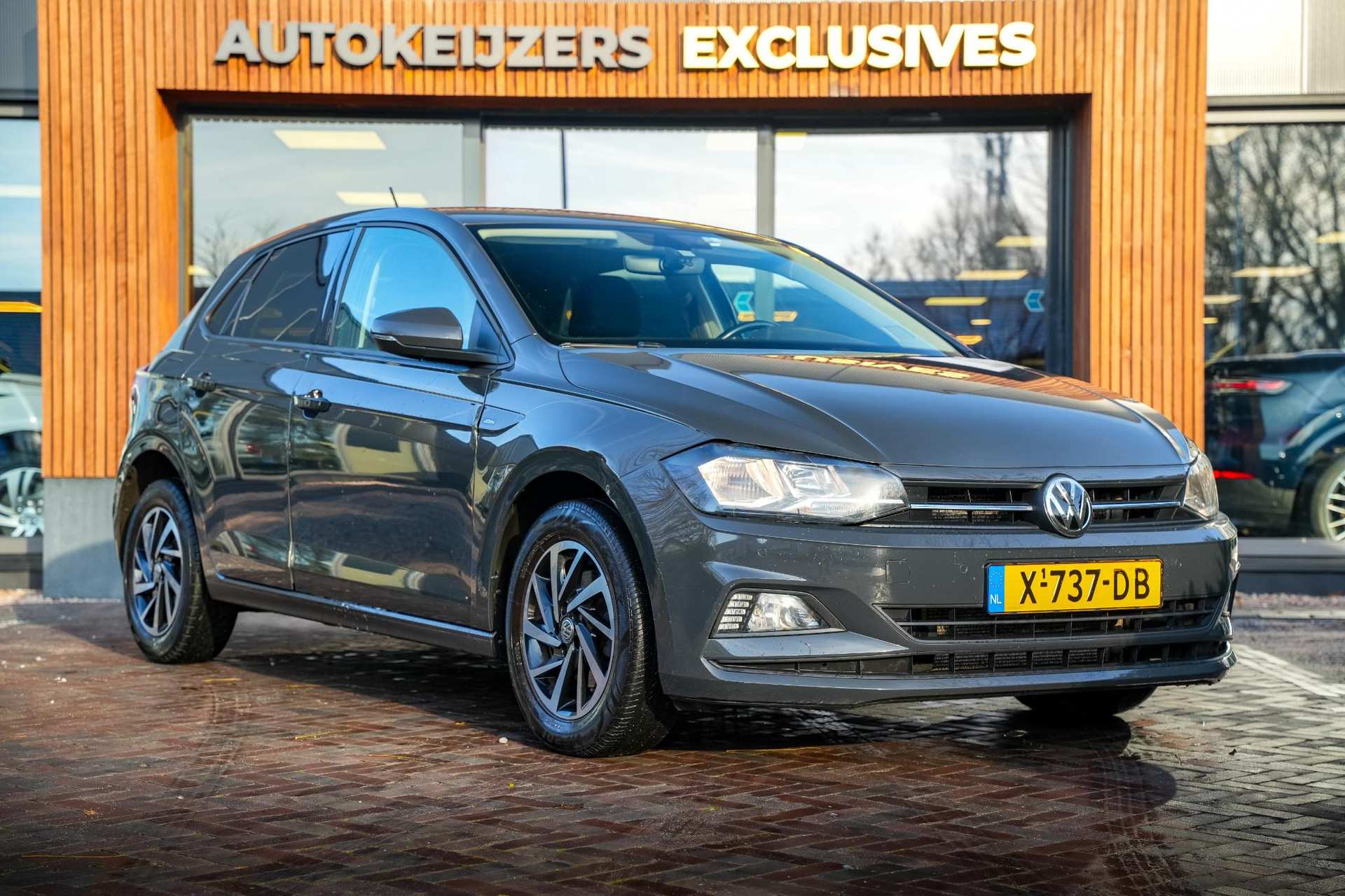 Volkswagen Polo 1.0 TSI Highline 2019 Urano grey 1