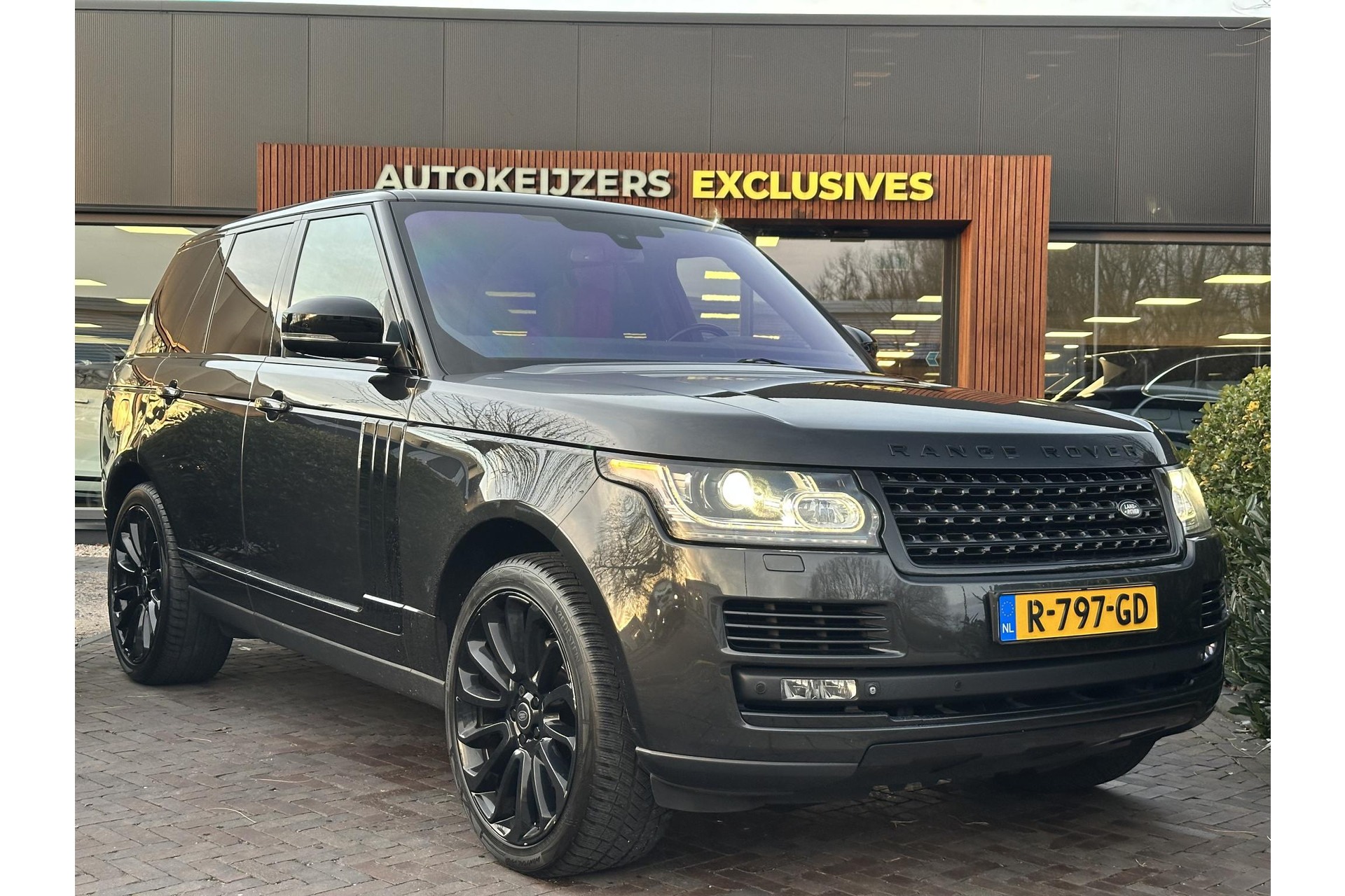 Land Rover Range Rover 3.0 TDV6 Autobiography 2015 Causeway Grey (950) (950) 1