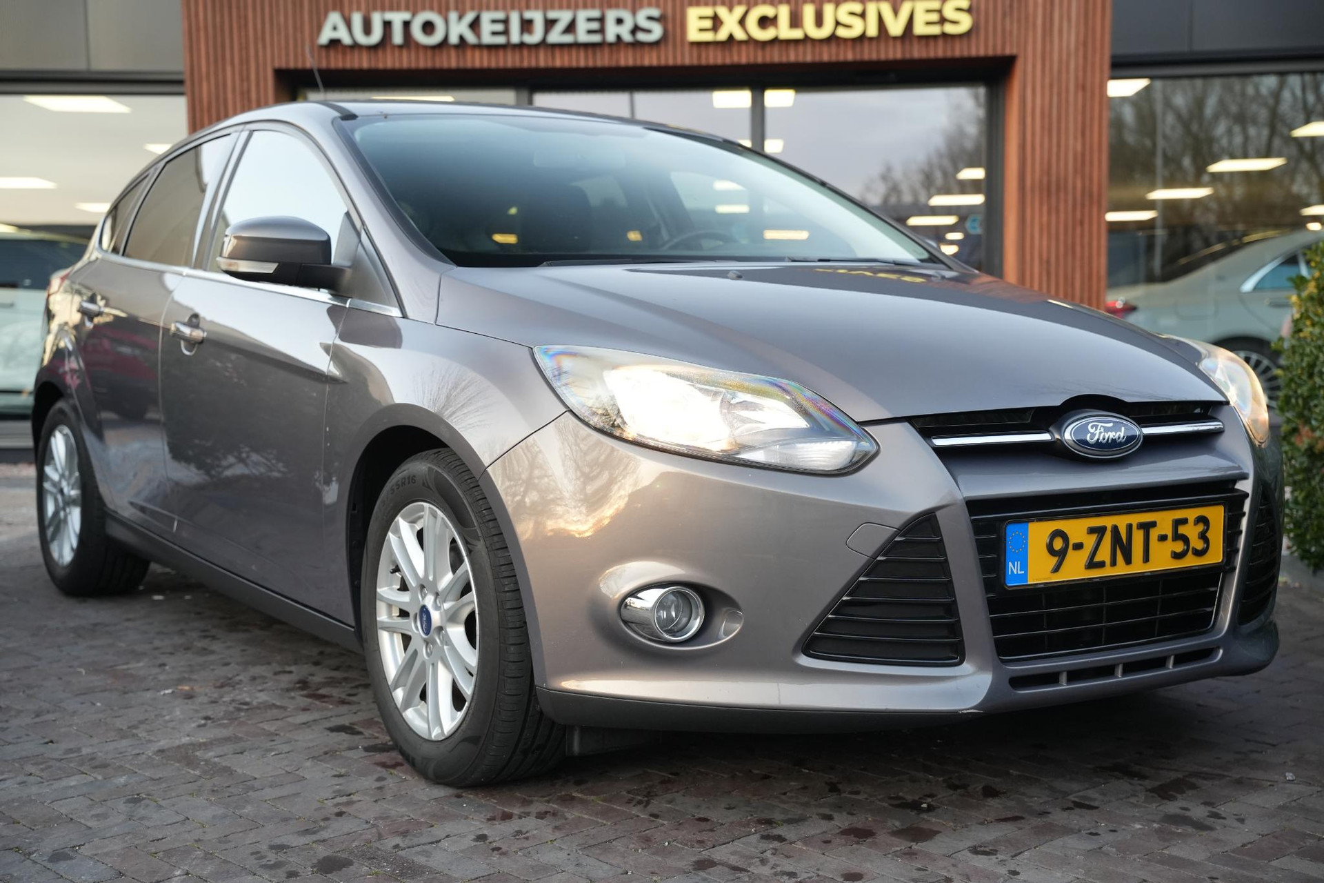 Ford Focus 1.0 EcoBoost Titanium 2013  1
