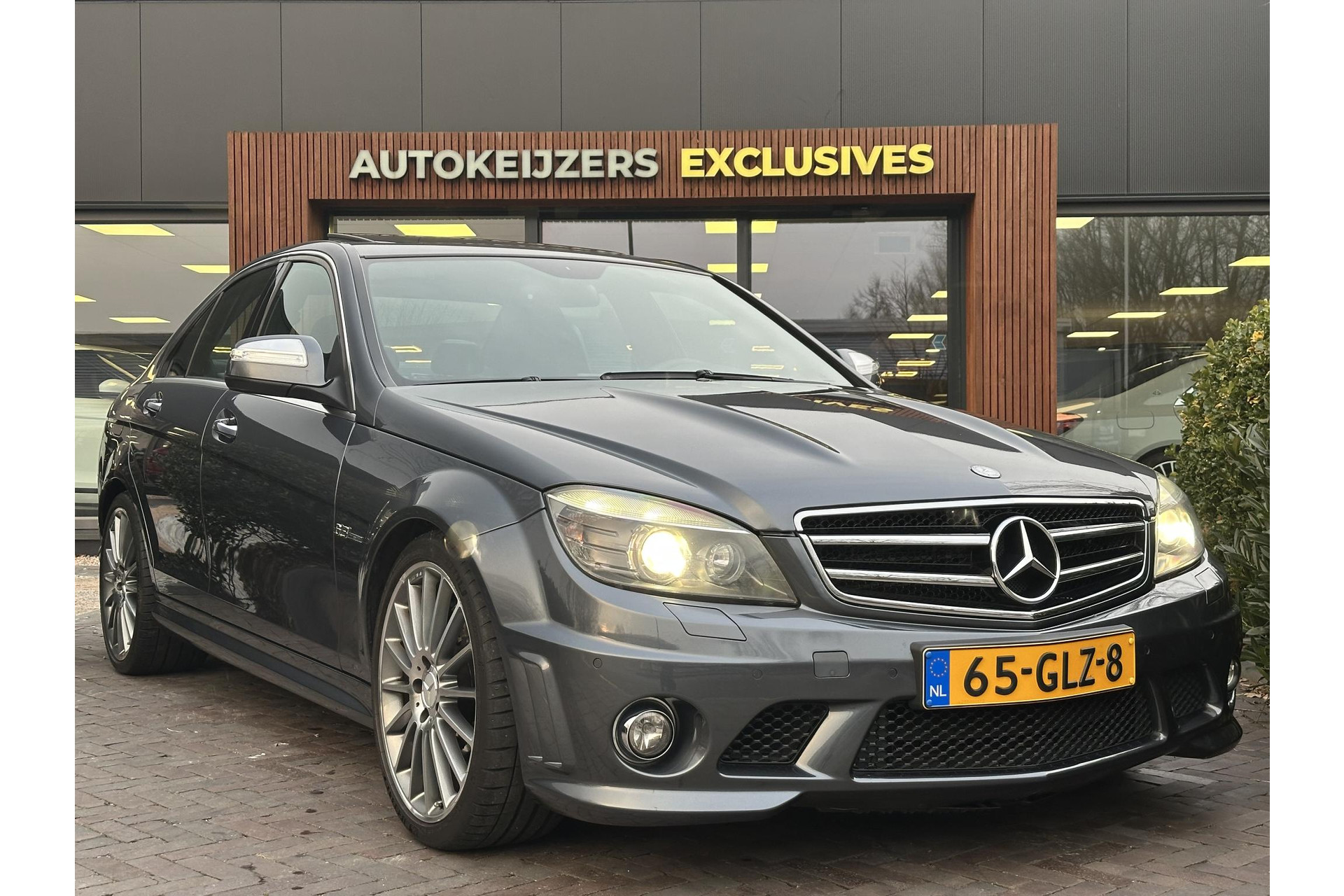 Mercedes-Benz C-Klasse AMG 63 2008 TENORITE GRAY METALLIC PAINT (755U) 1