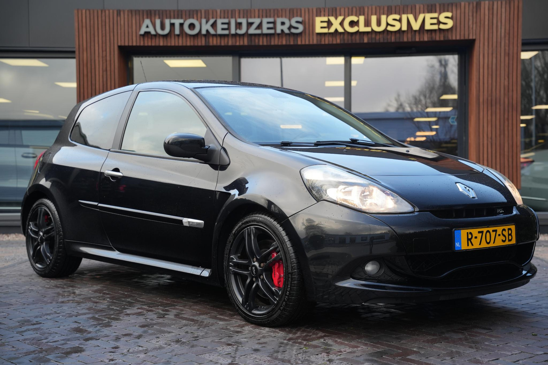 Renault Clio 2.0 RS 2013  1