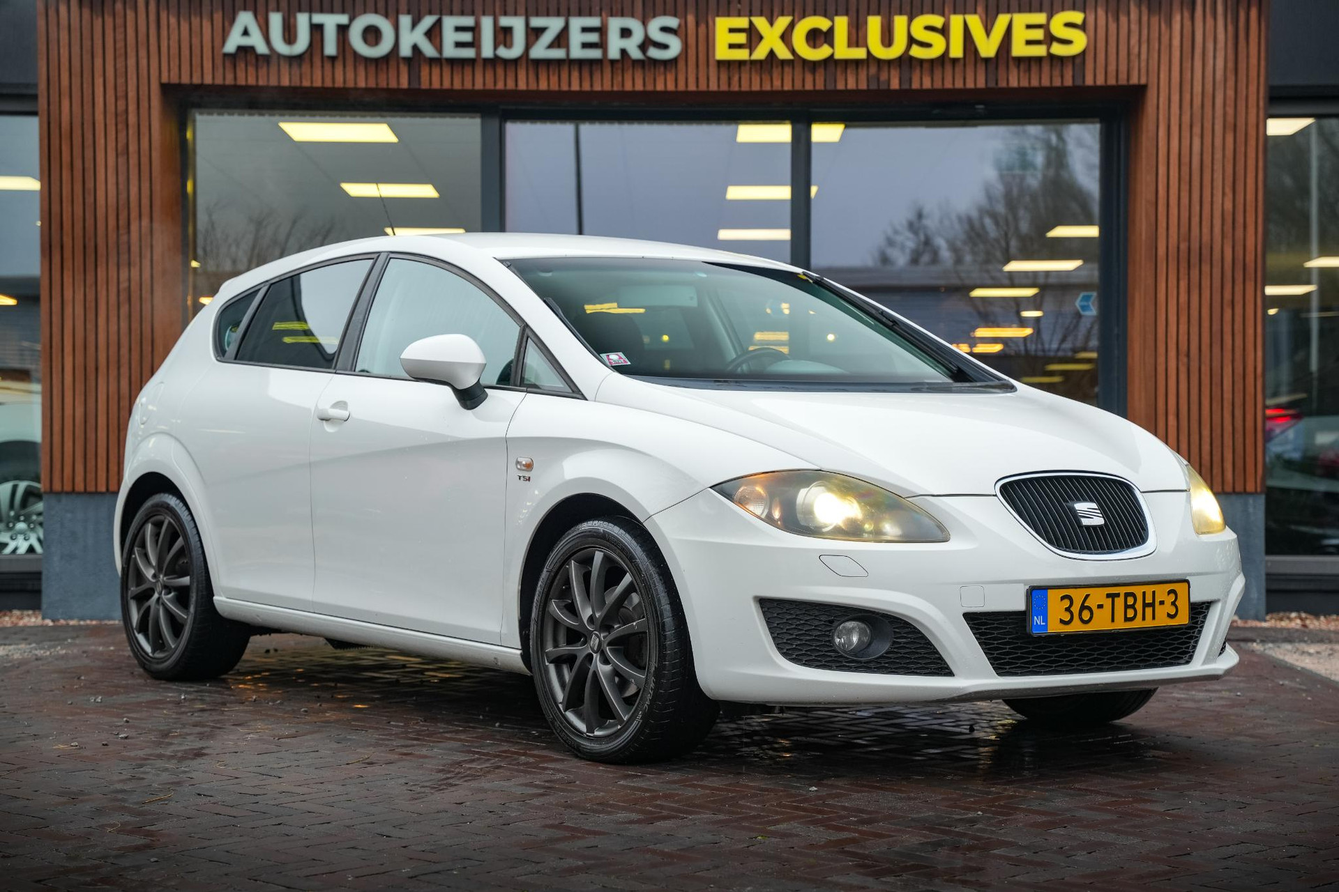 SEAT Leon 1.2 TSI Ecomotive Businessline COPA 2012 Candywit 1
