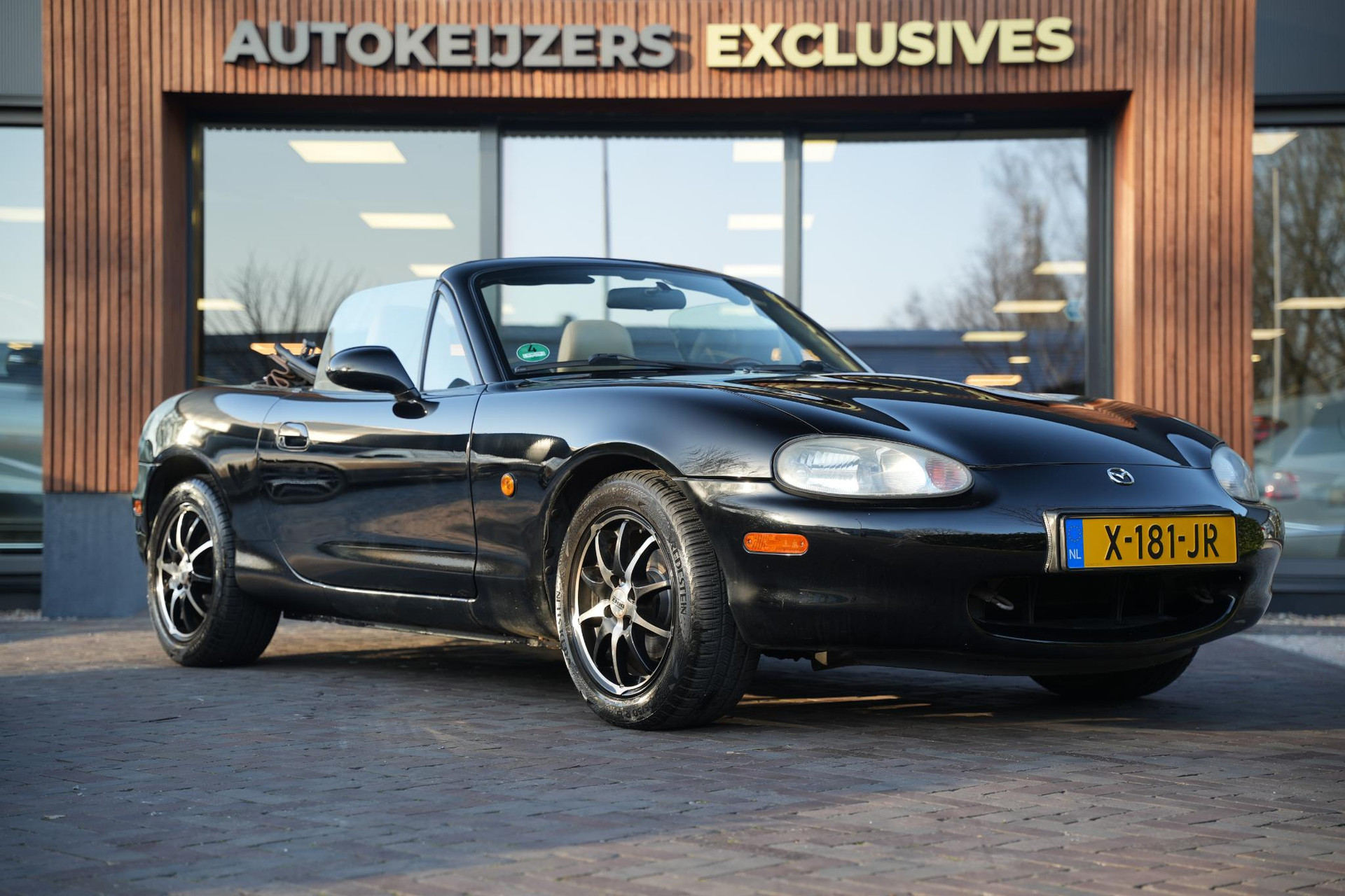 Mazda MX-5 1.6i 2000  1