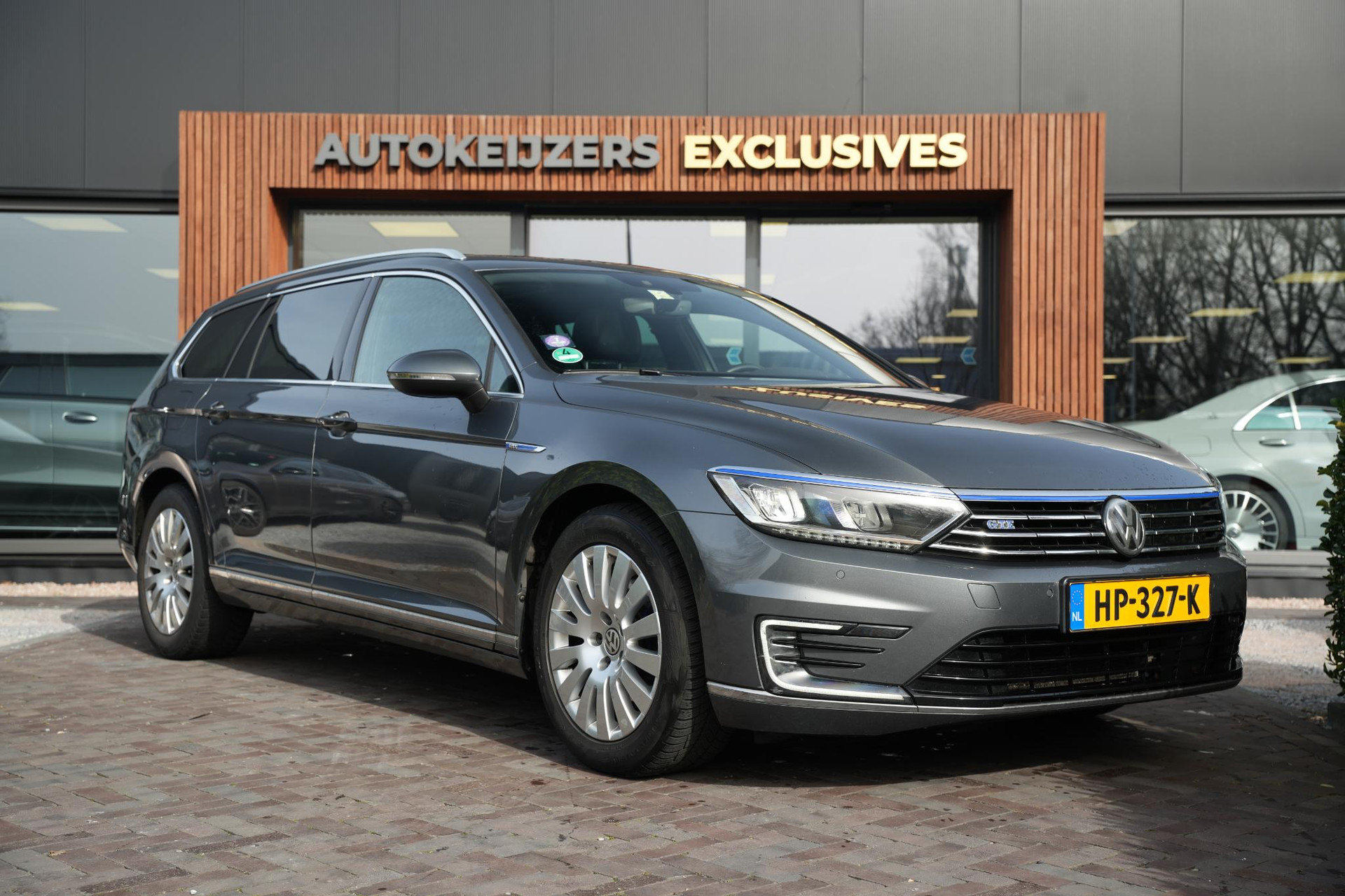 Volkswagen Passat Variant 1.4 TSI GTE Highline 2015 Metallic indium grey (X3X3) 1