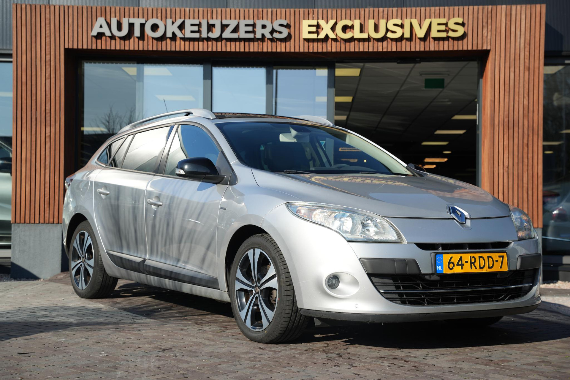 Renault Mégane Estate 1.4 TCe Bose 2011 Gris platine  1