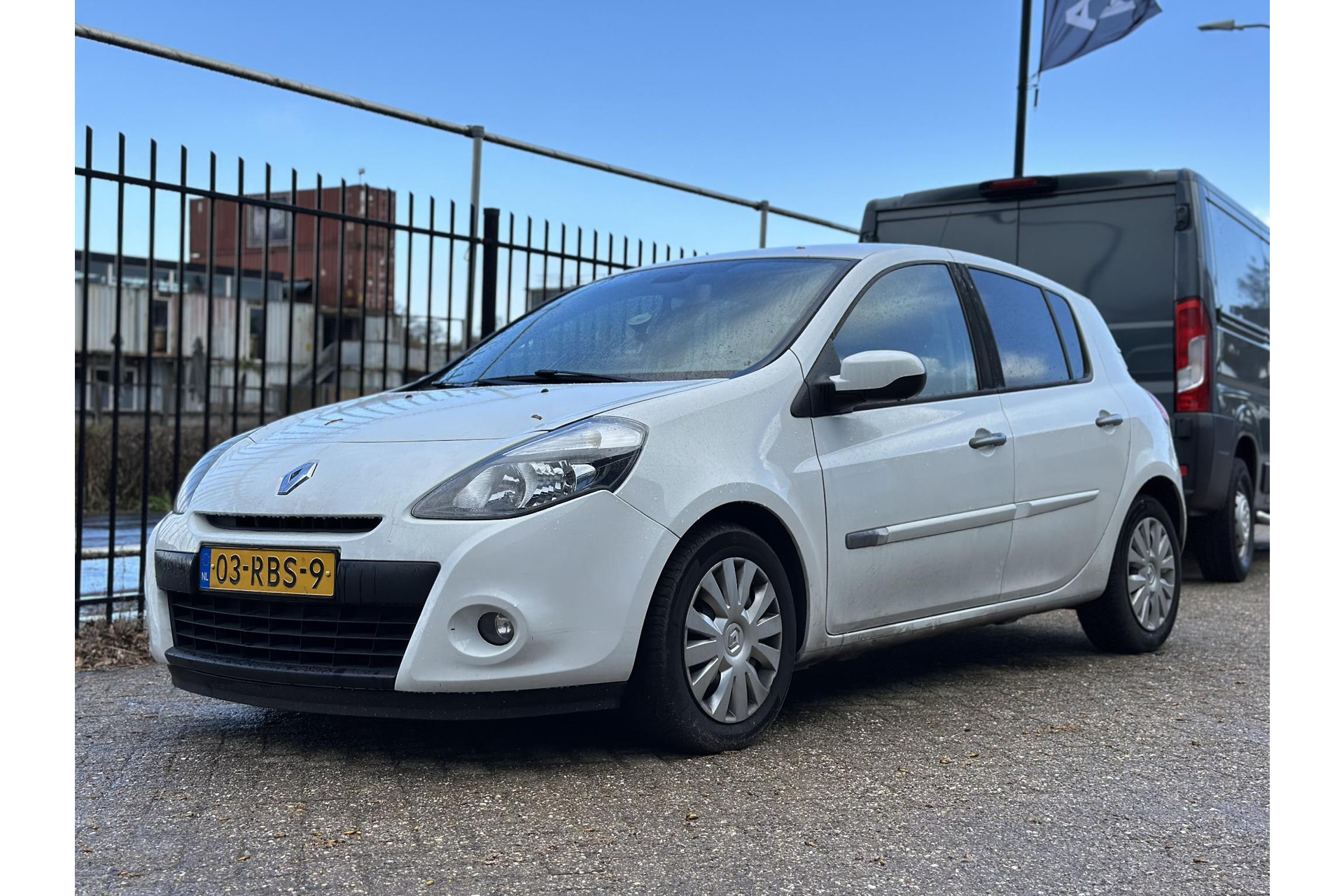 Renault Clio 1.5 dCi Parisienne 2011 Blanc glacier  1
