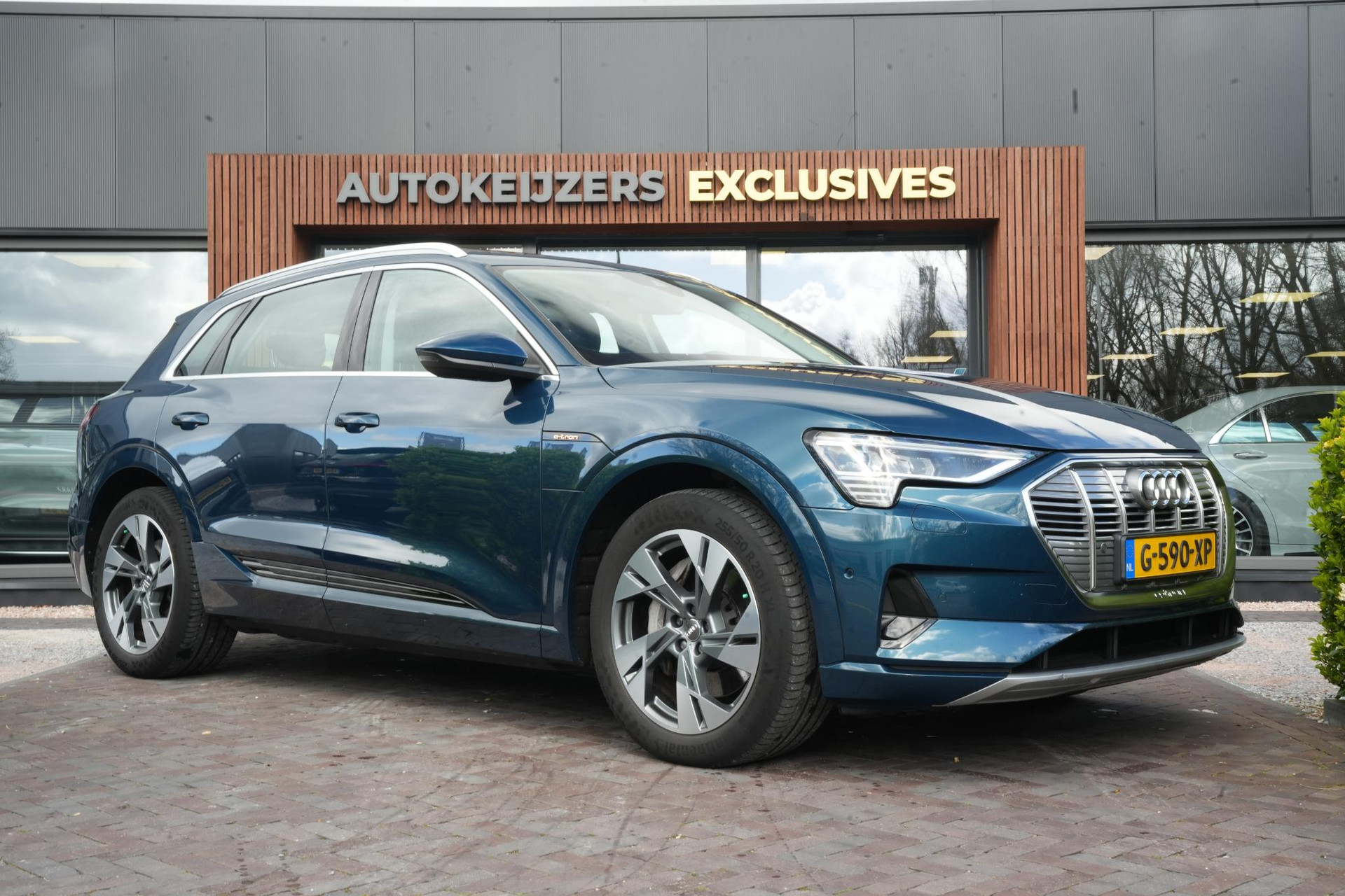 Audi e-tron e-tron 50 quattro Launch edition plus 71 kWh 2019 Galaxisblauw metallic 1