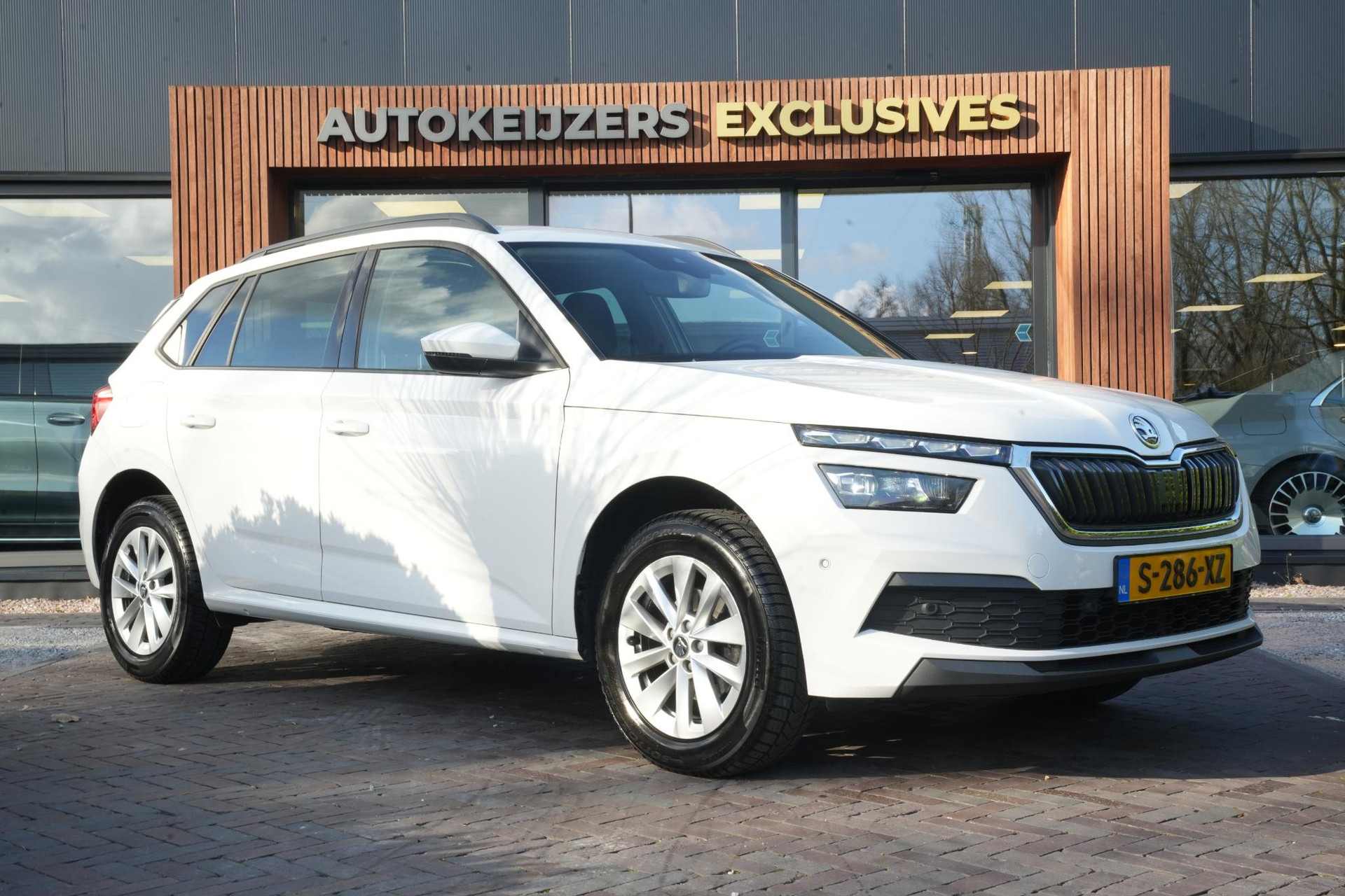 Škoda Kamiq 1.5 TSI ACT Business Edition 2023 Candy white 1