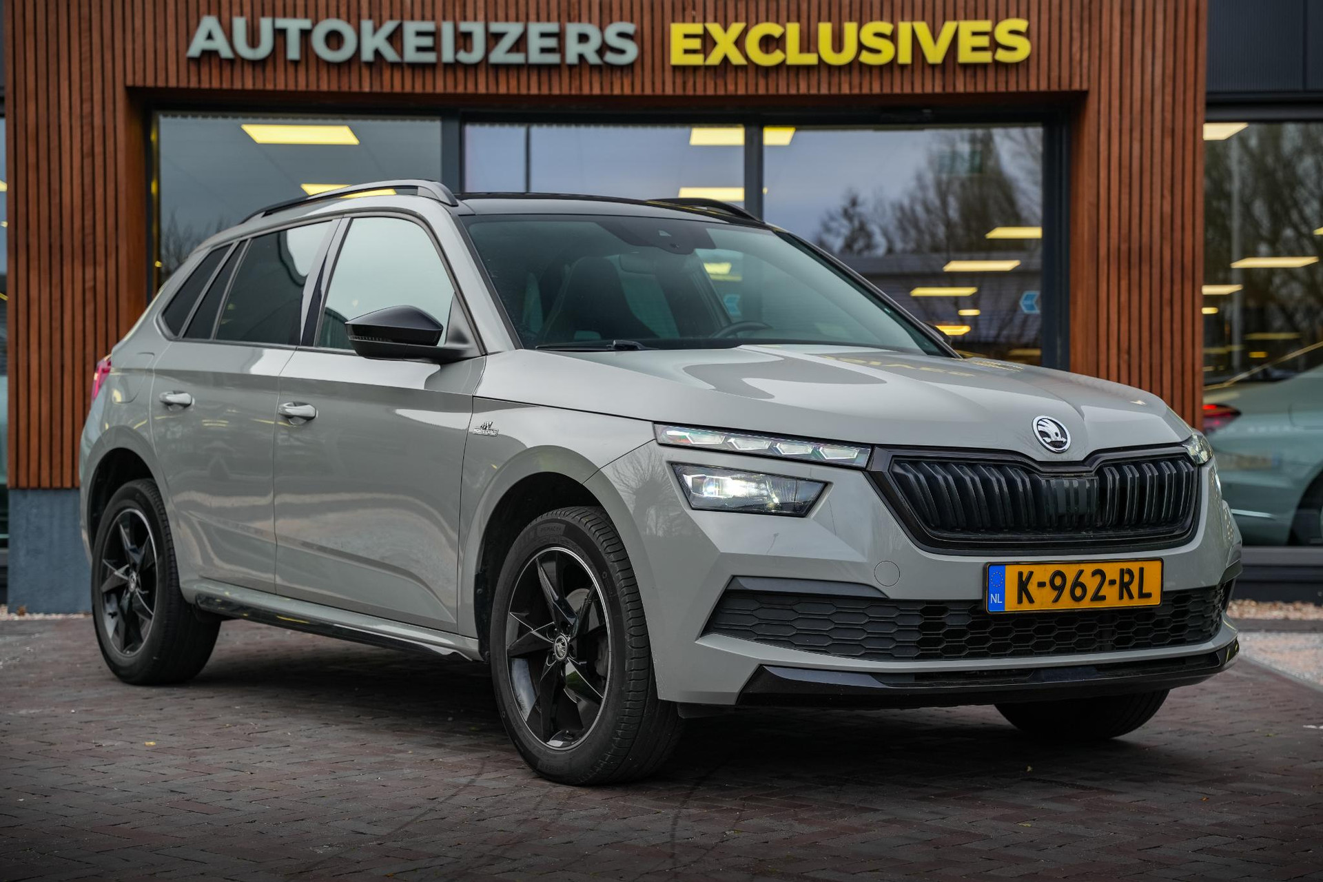 Škoda Kamiq 1.0 TSI Business Edition 2020 Steel grey 1