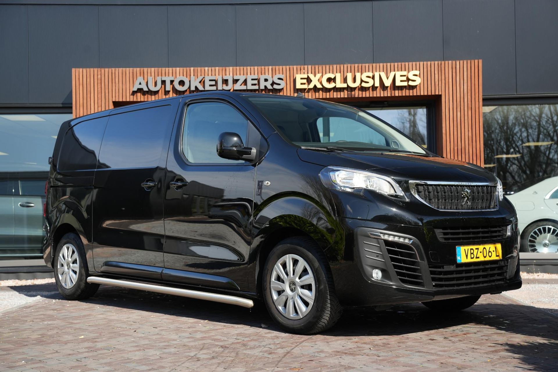 Peugeot Expert 2.0 BlueHDI 180 Standard Premium 2019 Noir perla nera 1