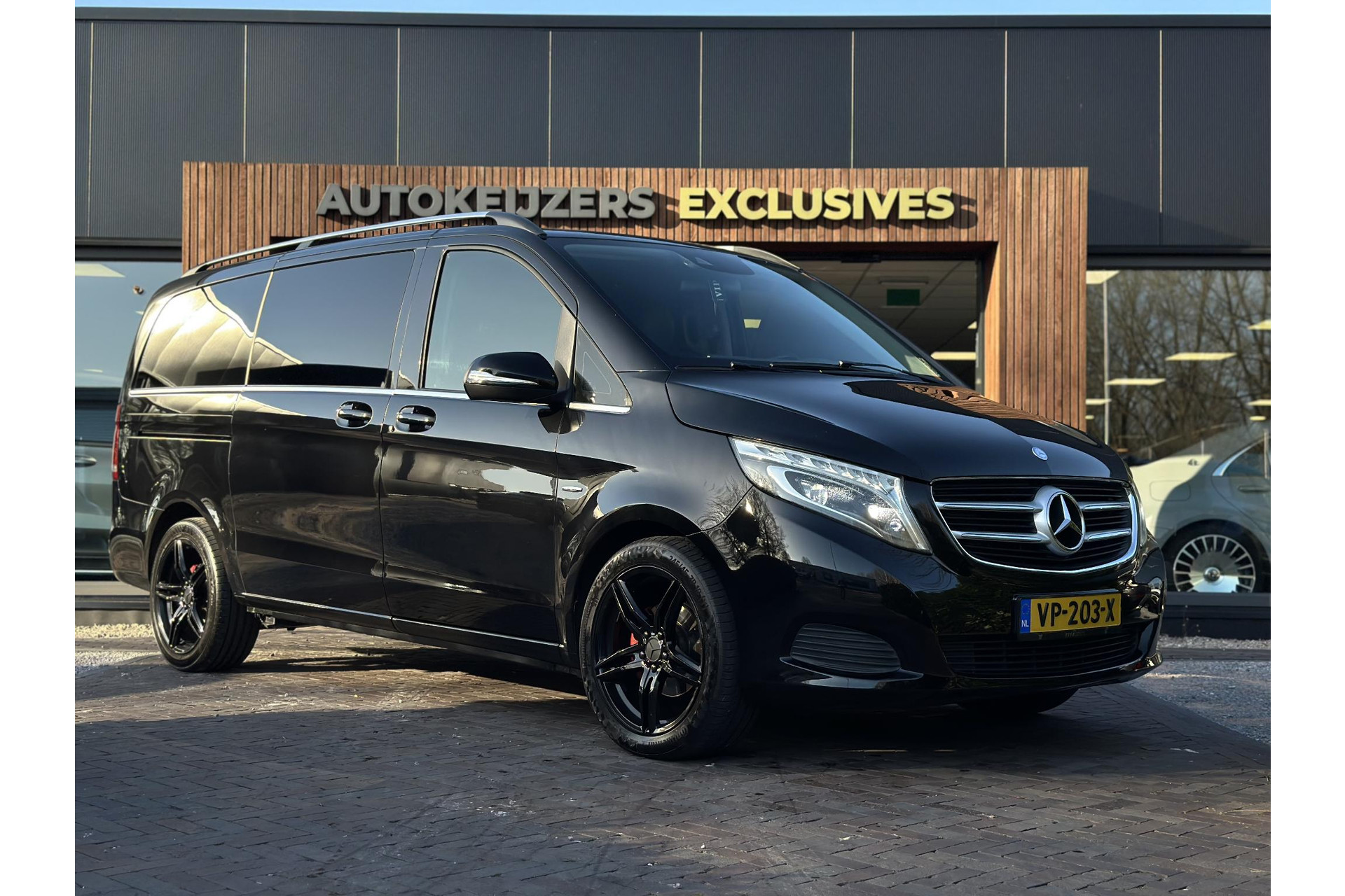 Mercedes-Benz V-Klasse 220d Lang DC Edition 2015 Zwart 1