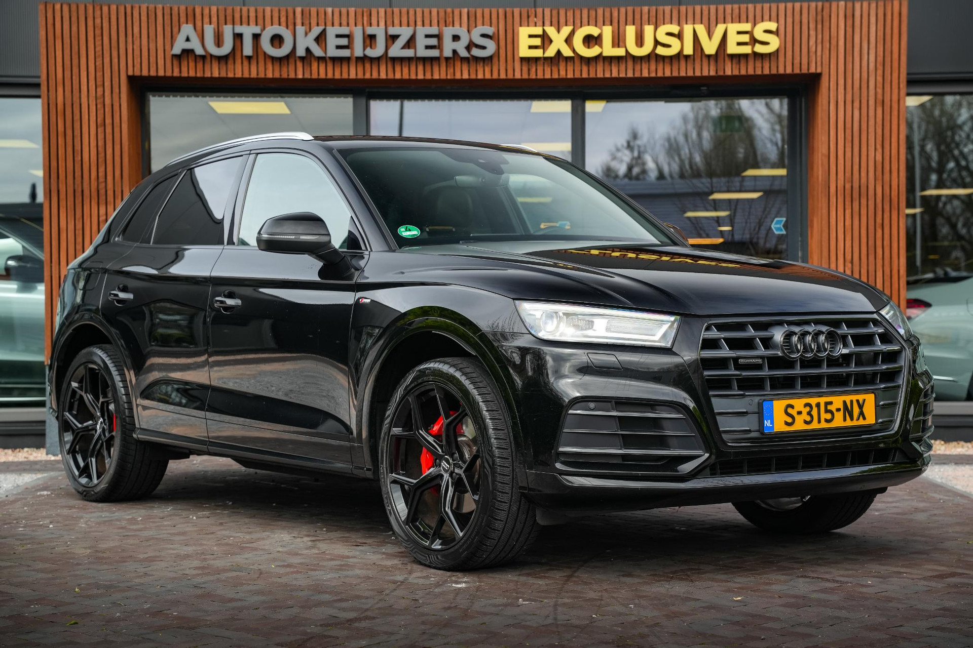 Audi Q5 45 TFSI quattro S edition 2019 Briljantzwart 1