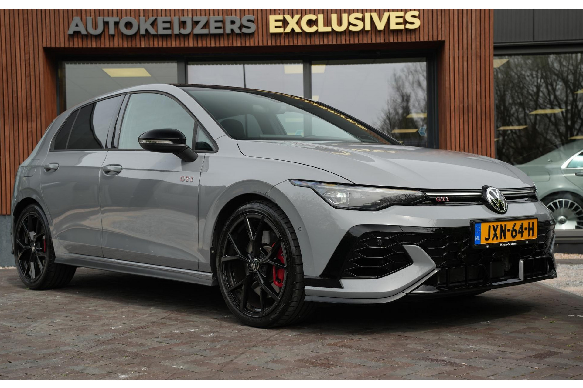 Volkswagen Golf 2.0 TSI GTI 2024 Moonstone grey (C2) 1