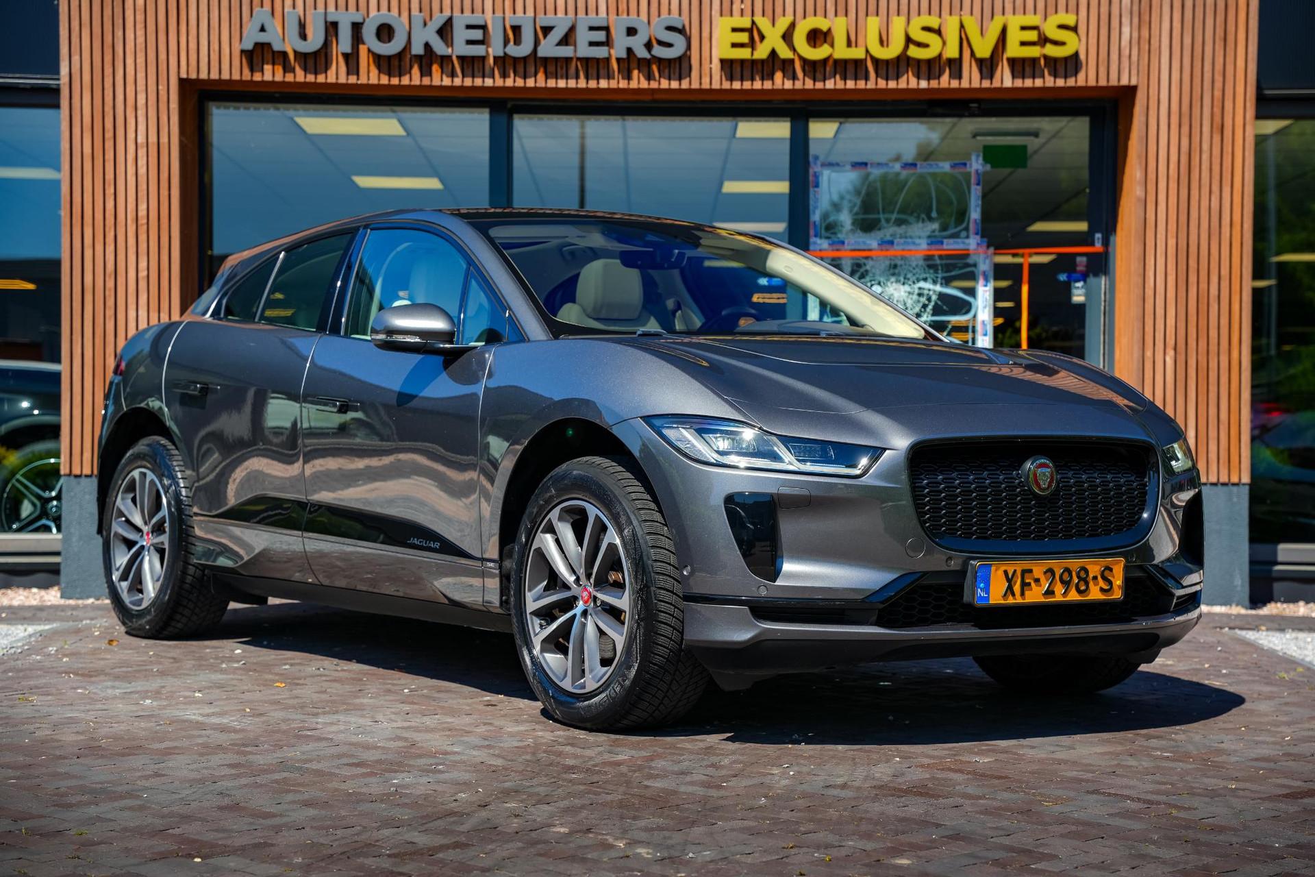 Jaguar I-PACE EV400 SE 90 kWh 2018  1