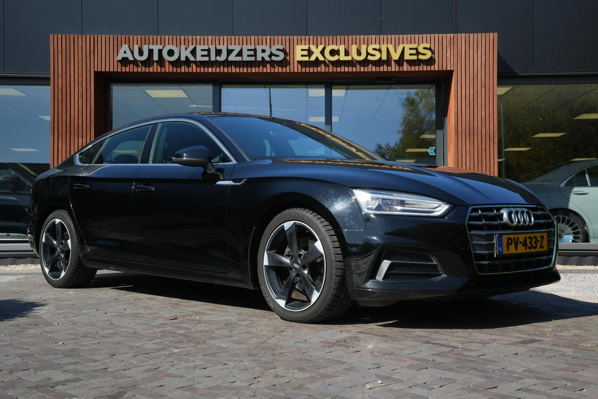 Audi A5 Sportback 2.0 TFSI MHEV Sport 2017 Briljantzwart 1