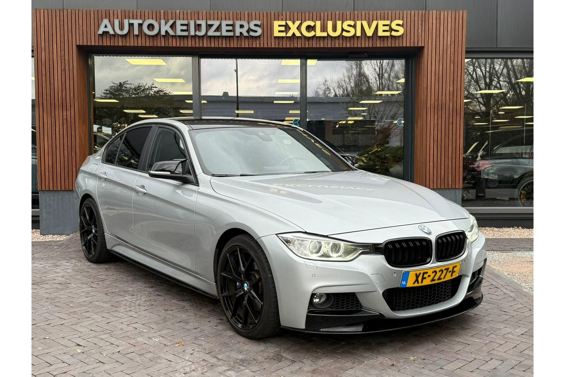 BMW 3-serie 335i xDrive High Executive 2012 Glacier-silber metallic (A83) 1