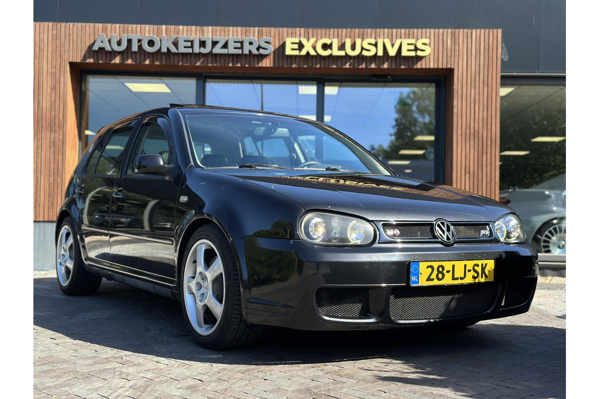 Volkswagen Golf 2.8 V6 4Motion 1999 Black magic pearl effect (Z4) 1