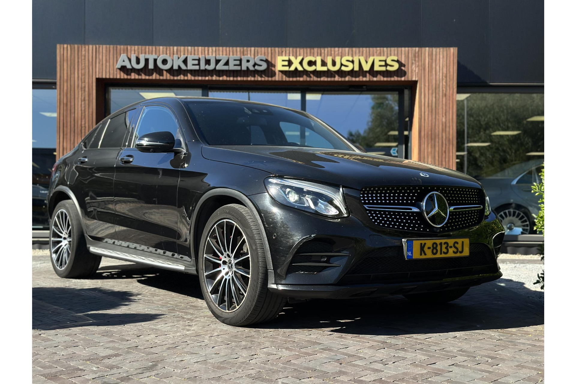 Mercedes-Benz GLC Coupé 250 4MATIC Premium Plus 2017 OBSIDIAN BLACK (197U) 1