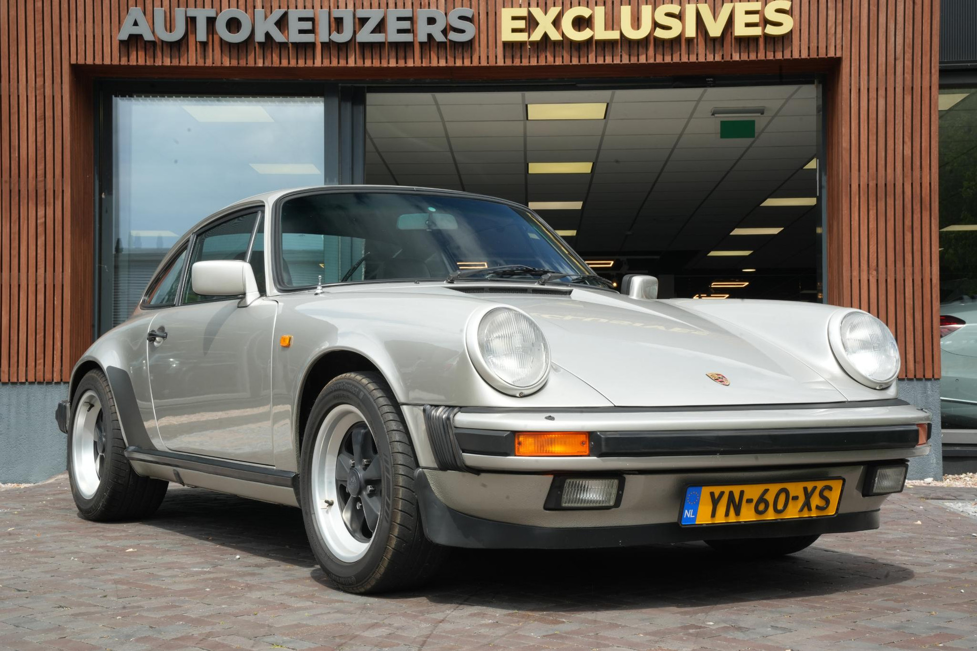 Porsche 911 3.2 Coupé 1983  1