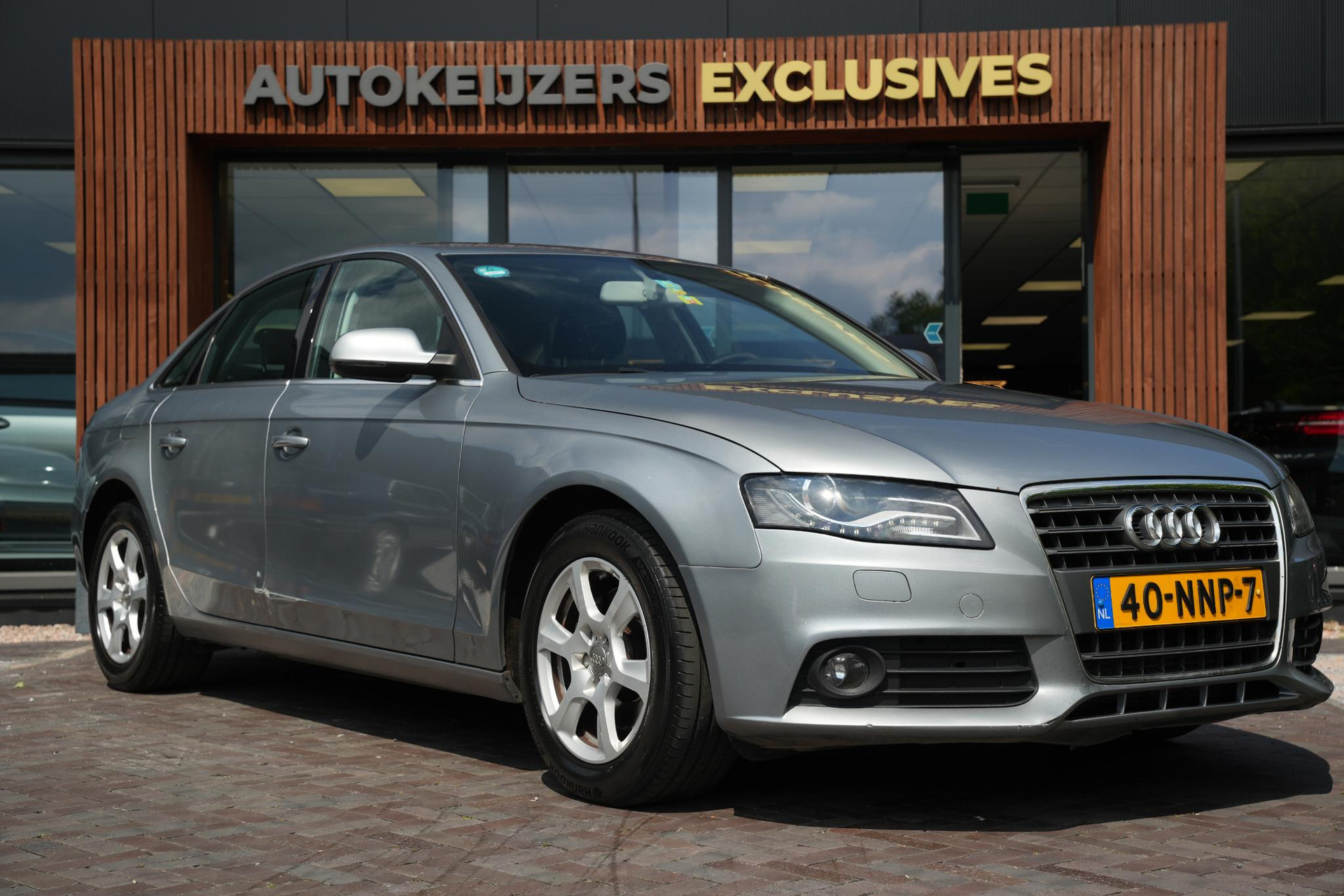 Audi A4 Limousine 1.8 TFSI Pro Line 2010 Quartzgrijs metallic 1