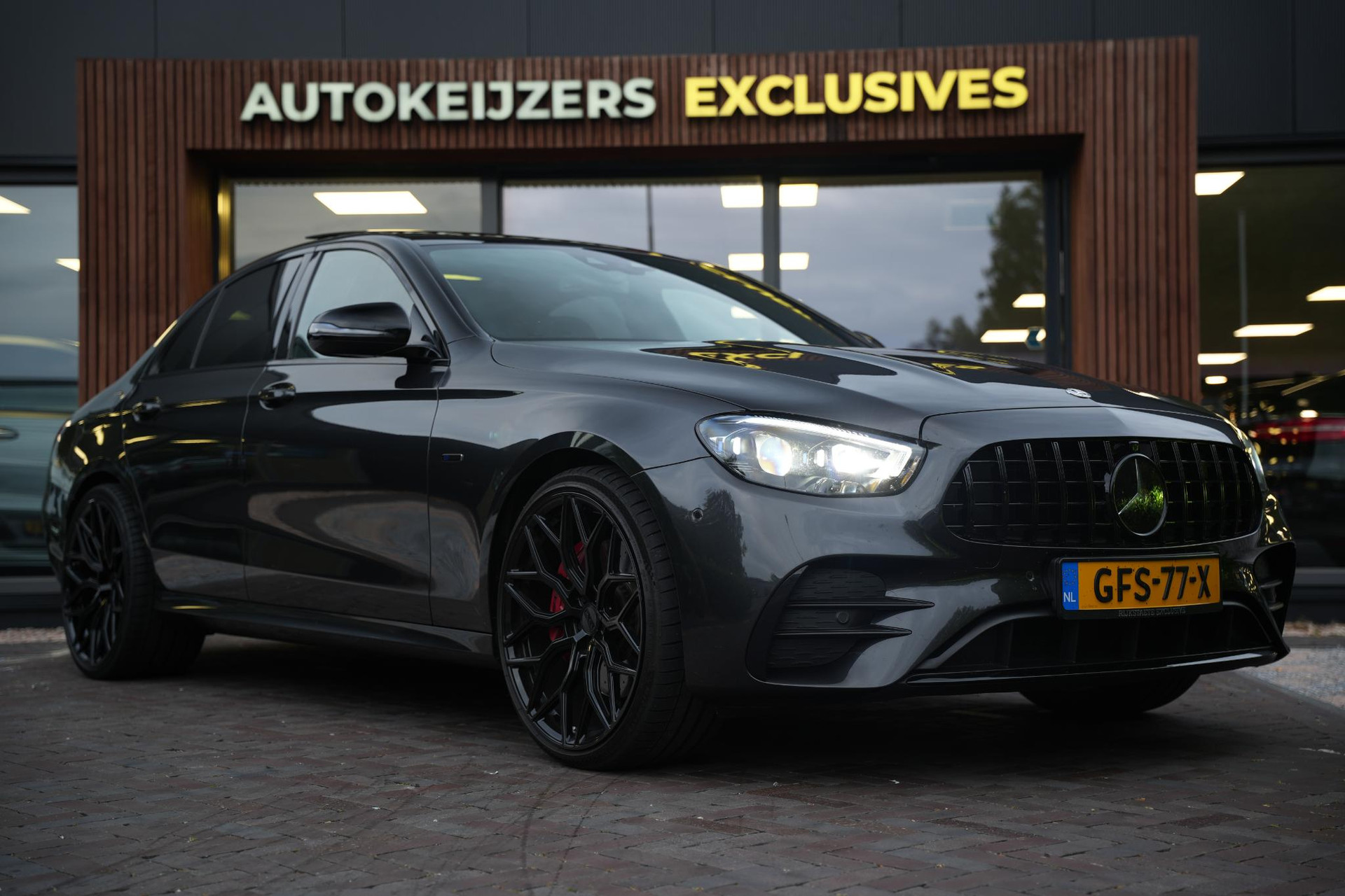 Mercedes-Benz E-Klasse 300 de Business Solution Luxury 2020  1