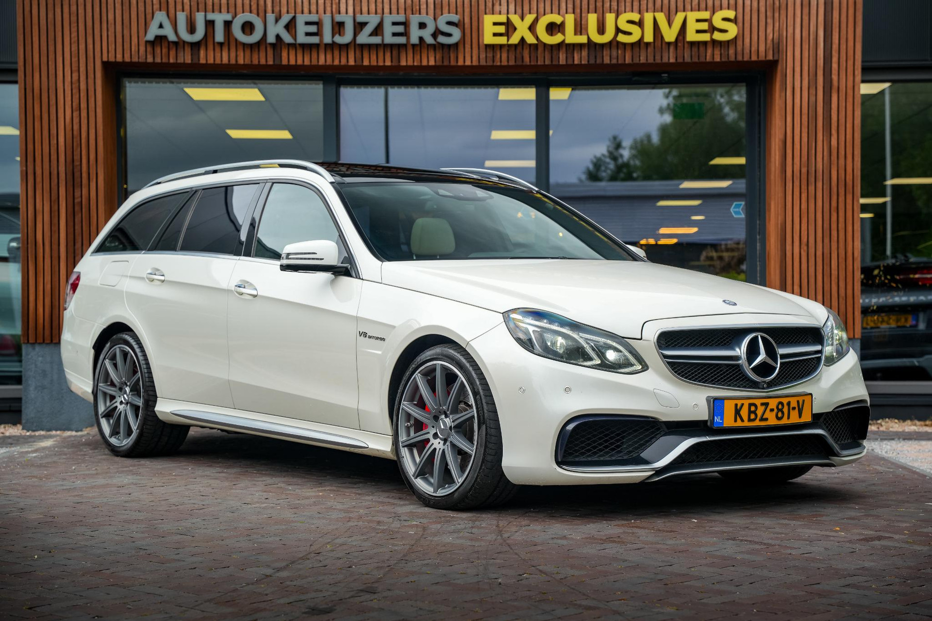 Mercedes-Benz E-Klasse Estate AMG 63 S 4MATIC 2014  1