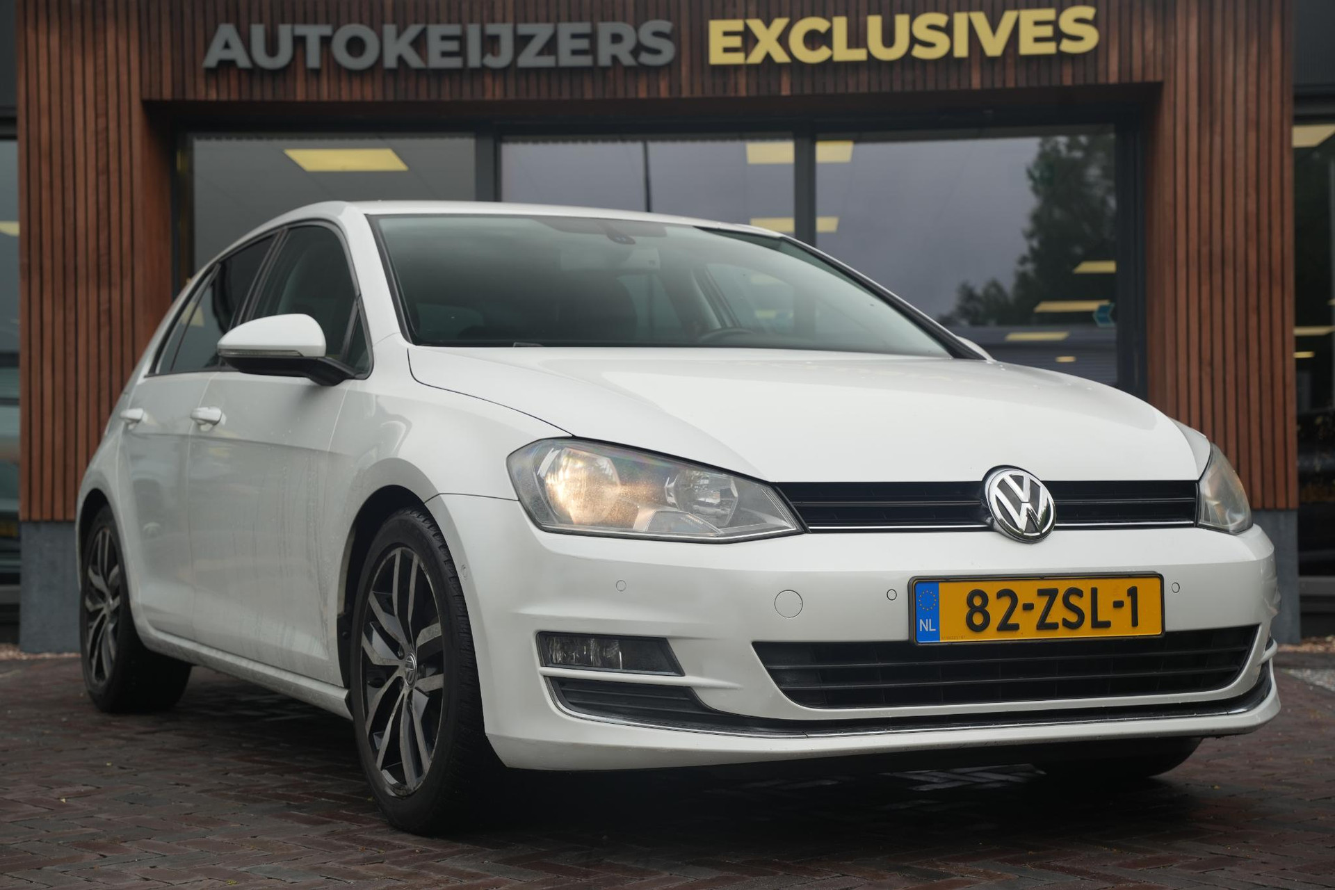 Volkswagen Golf 1.4 TSI ACT Highline 2013 Oryx white pearl 1