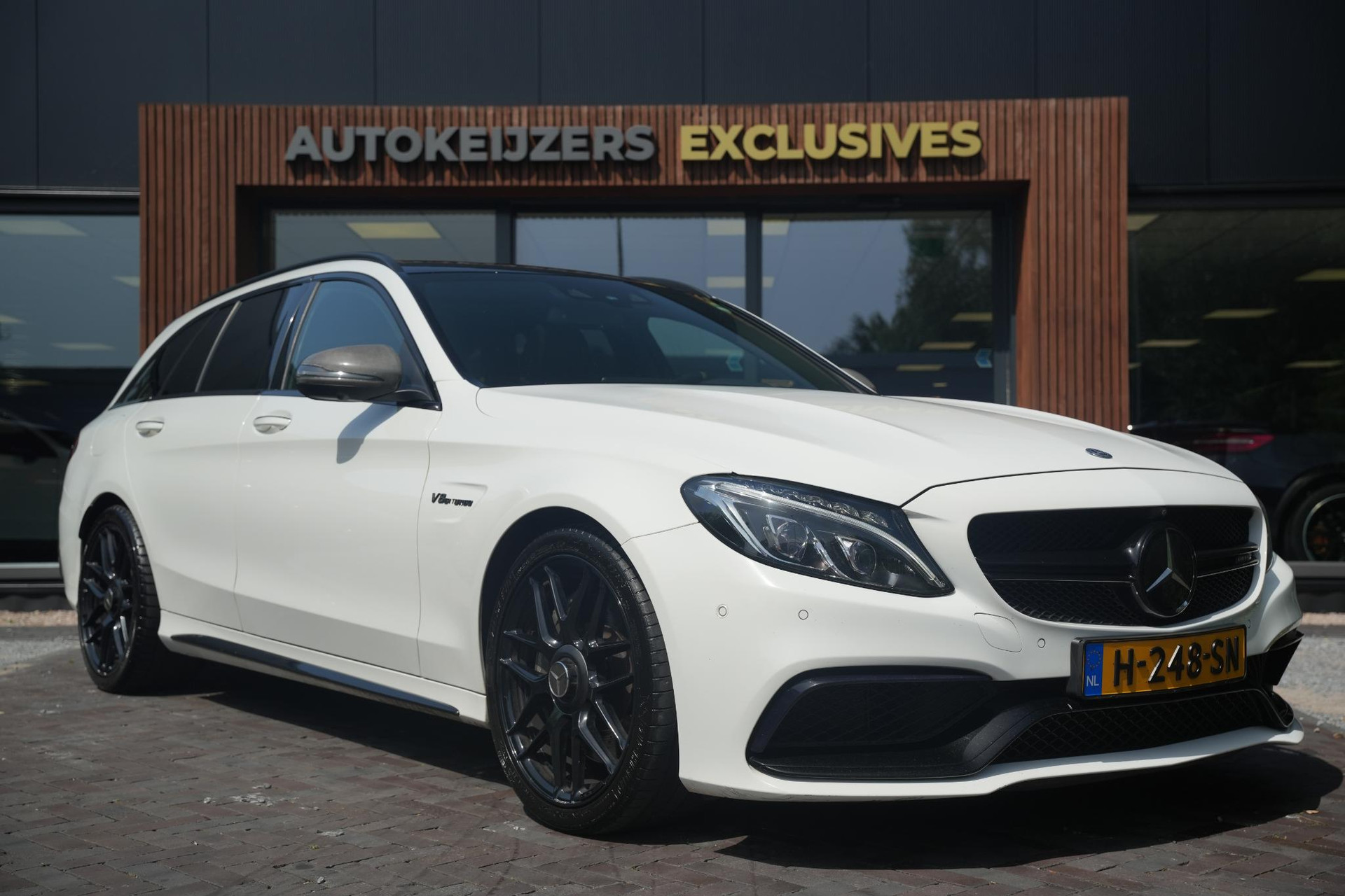 Mercedes-Benz C-Klasse Estate AMG 63 2016  1
