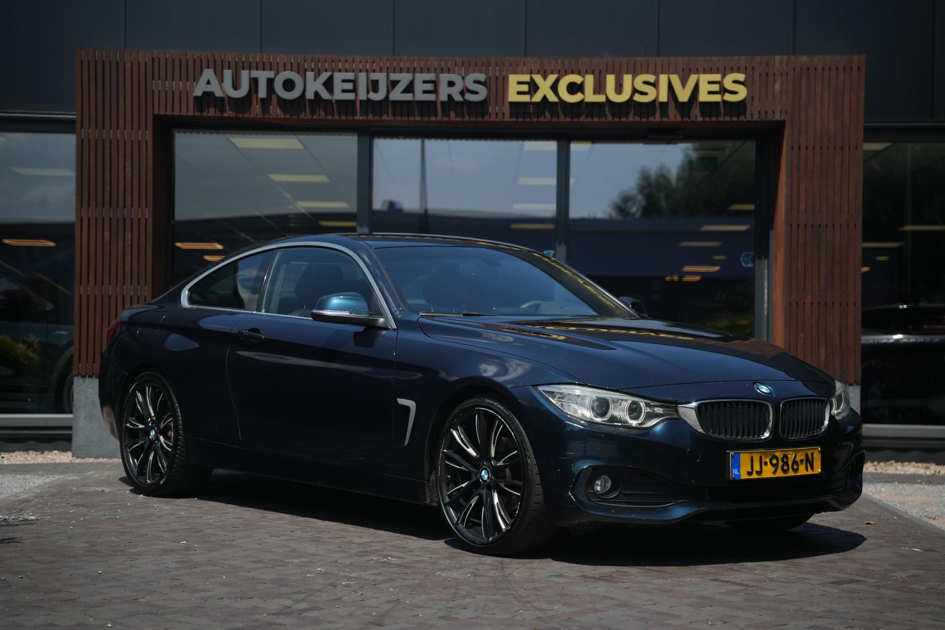 BMW 4 Serie Coupé 420d Executive 2016 Midnight blue metallic 1