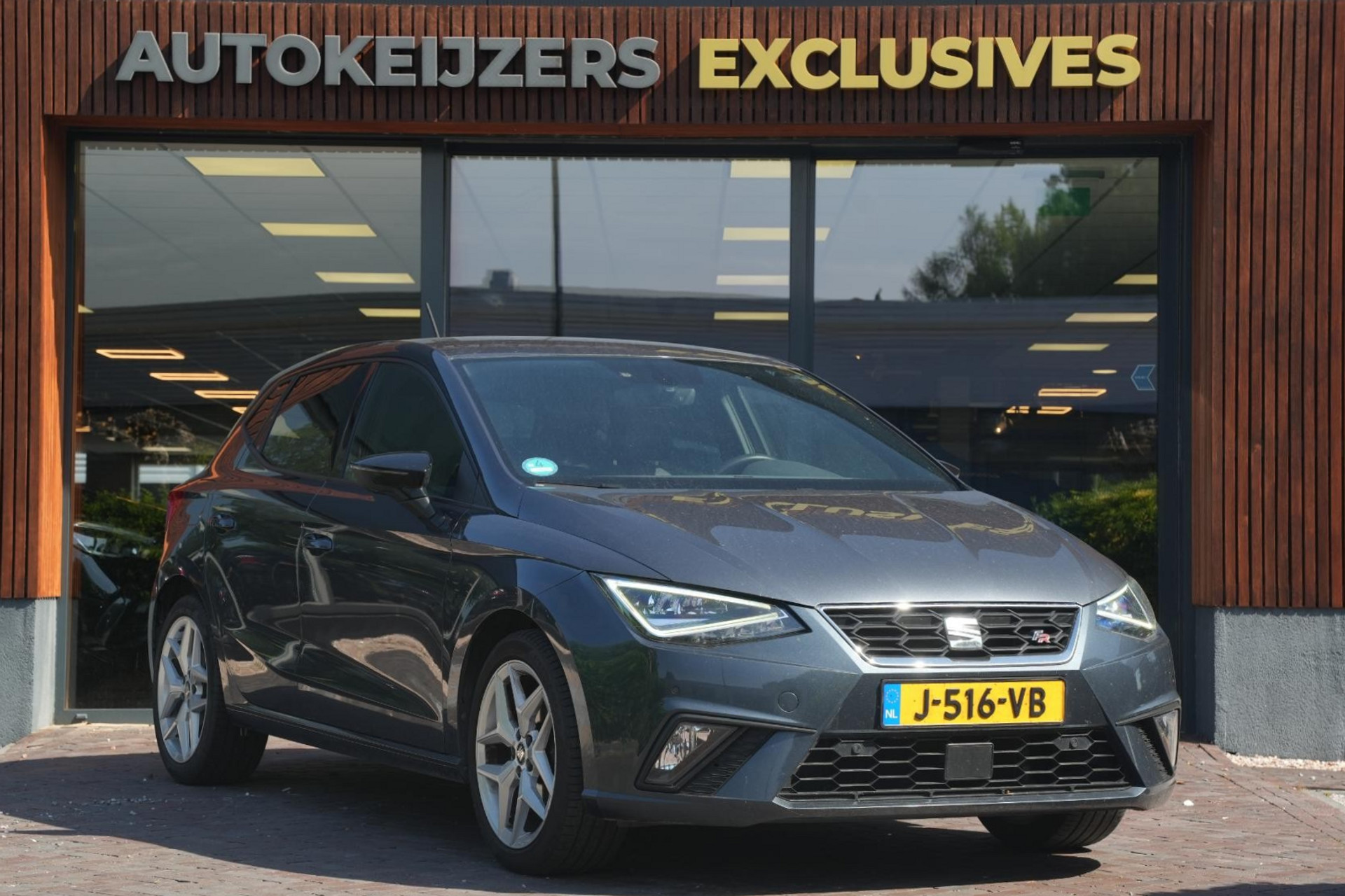 SEAT Ibiza 1.0 TSI FR Business Intense Plus 2020 Magnetic tech grey 1