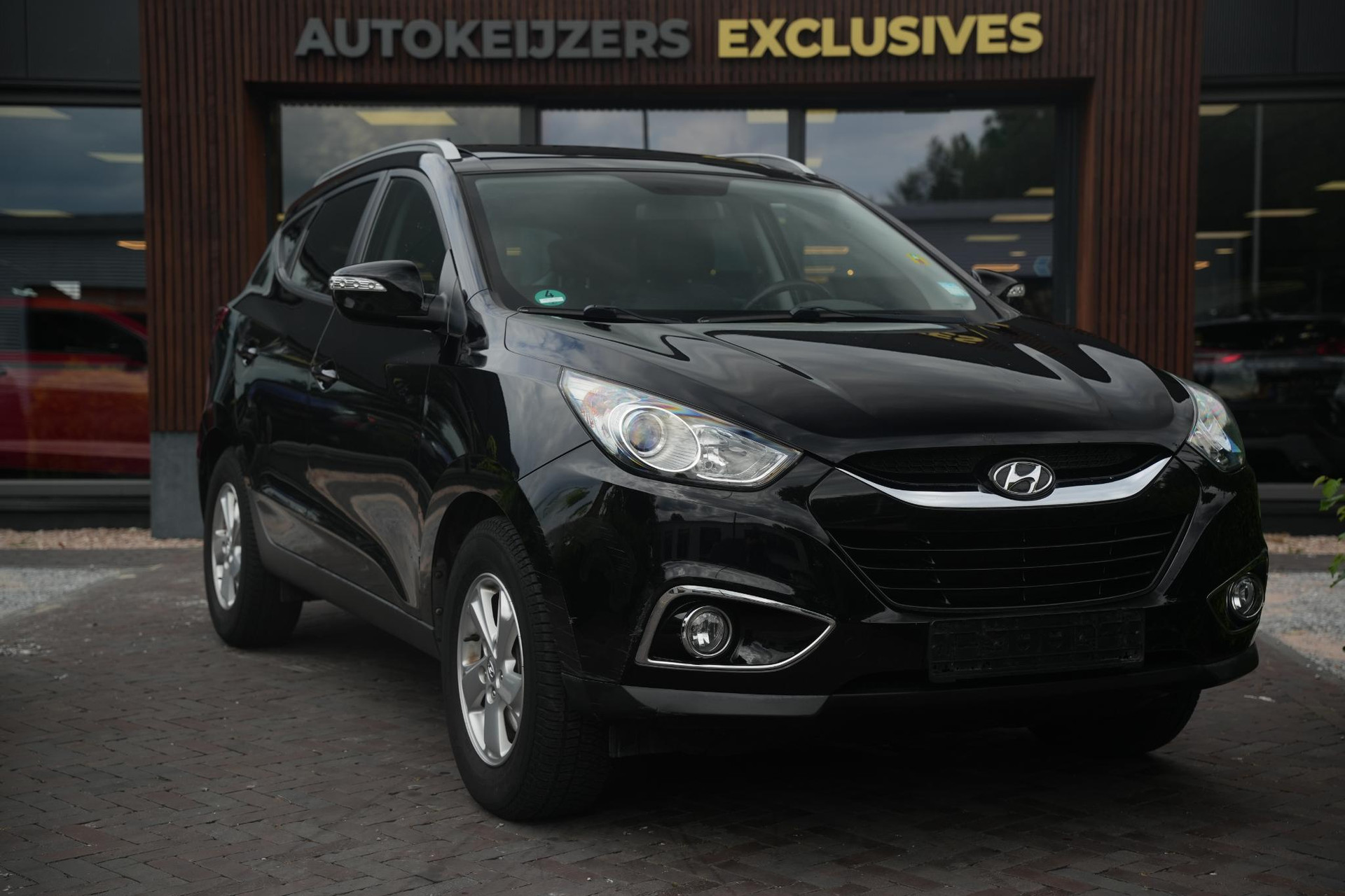 Hyundai ix35 2.0i i-Catcher 2012 Phantom Black Pearl (PAE) 1