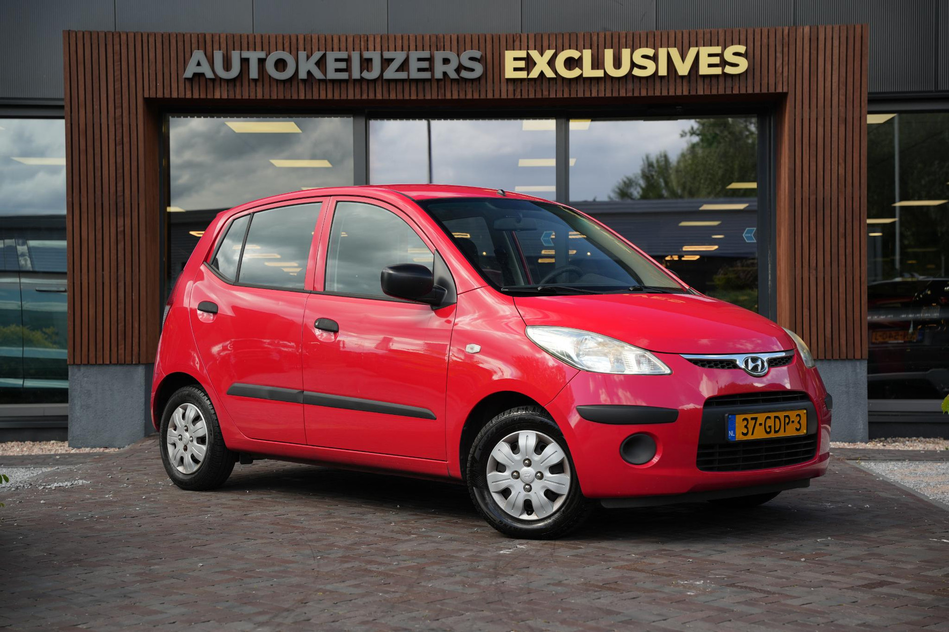 Hyundai i10 1.1 Active 2008 Electric Red (H4) 1