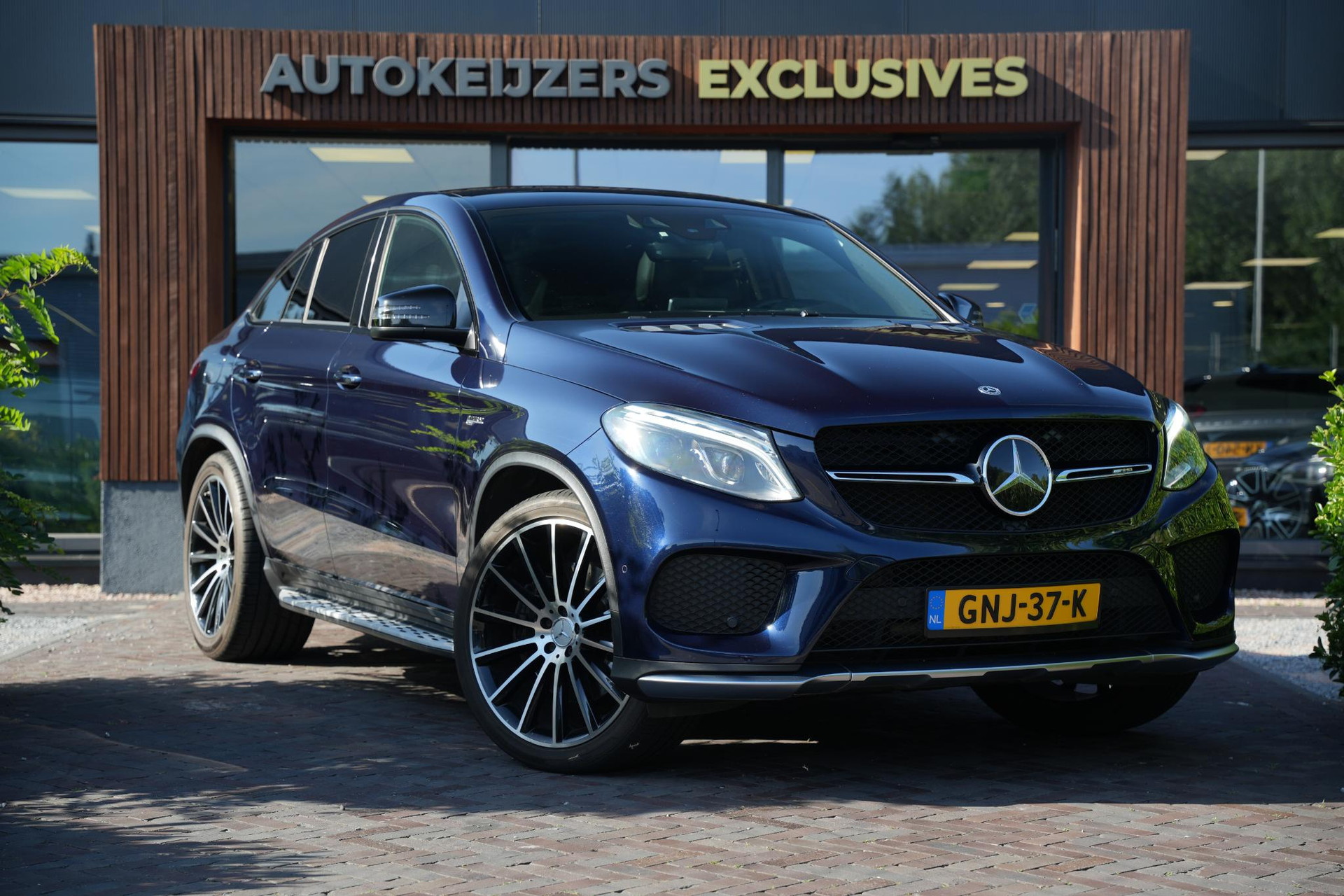 Mercedes-Benz GLE Coupé AMG 43 4MATIC 2018 CAVANSITE BLUE METALLIC FINISH (890U) 1