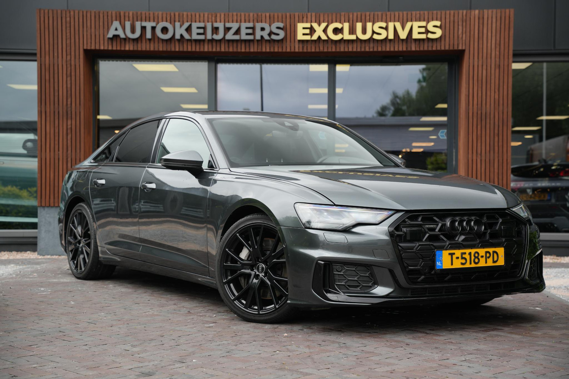 Audi A6 Limousine 50 TFSI e quattro S edition 2023 Daytonagrijs pareleffect 1