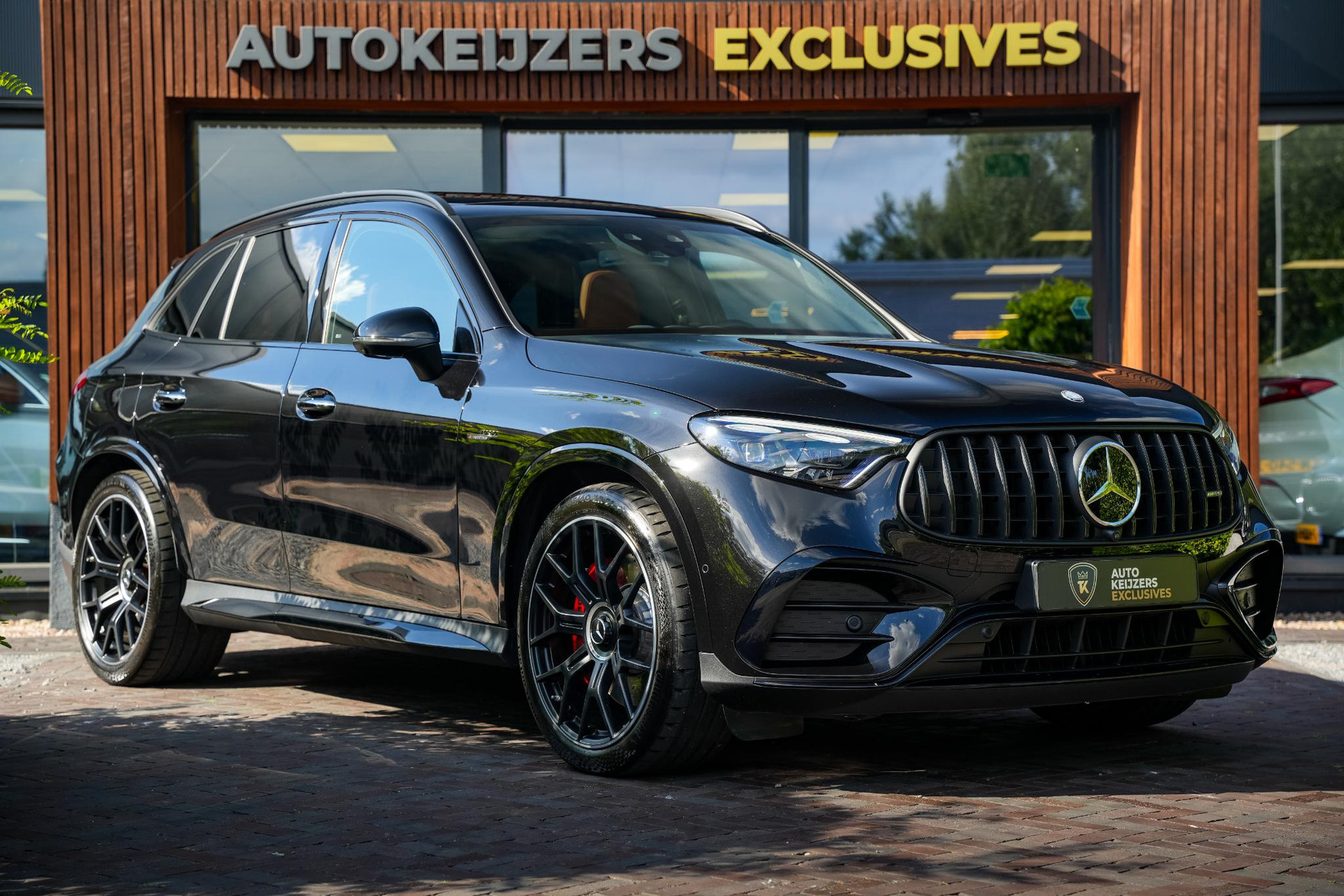 Mercedes-Benz GLC GLC 63 S AMG 2024 Obsidian black - metallic finish (197U) 1