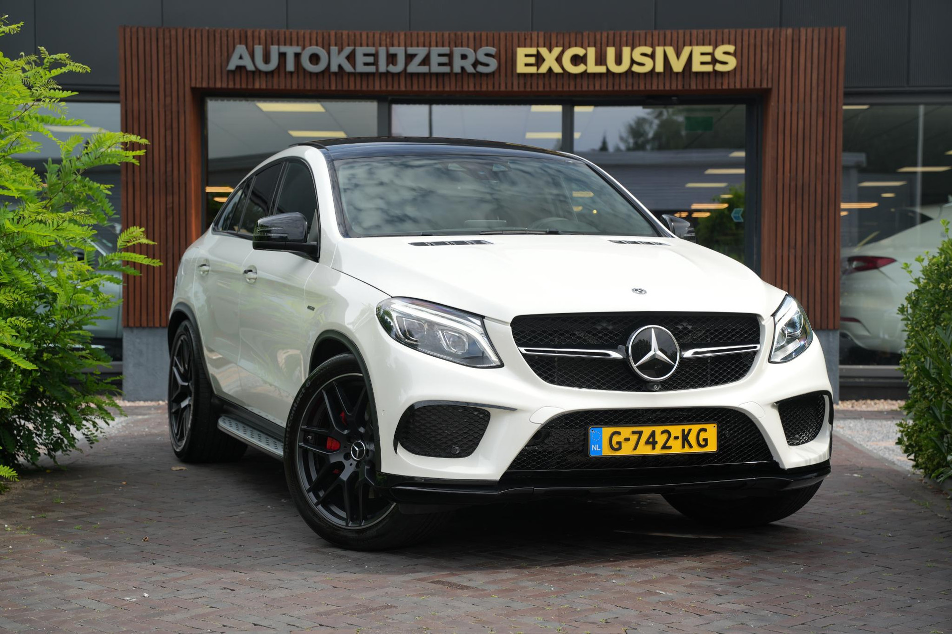 Mercedes-Benz GLE Coupé 43 AMG 4MATIC 2015 DIAMOND WHITE - METALLIC PAINT (799U) 1