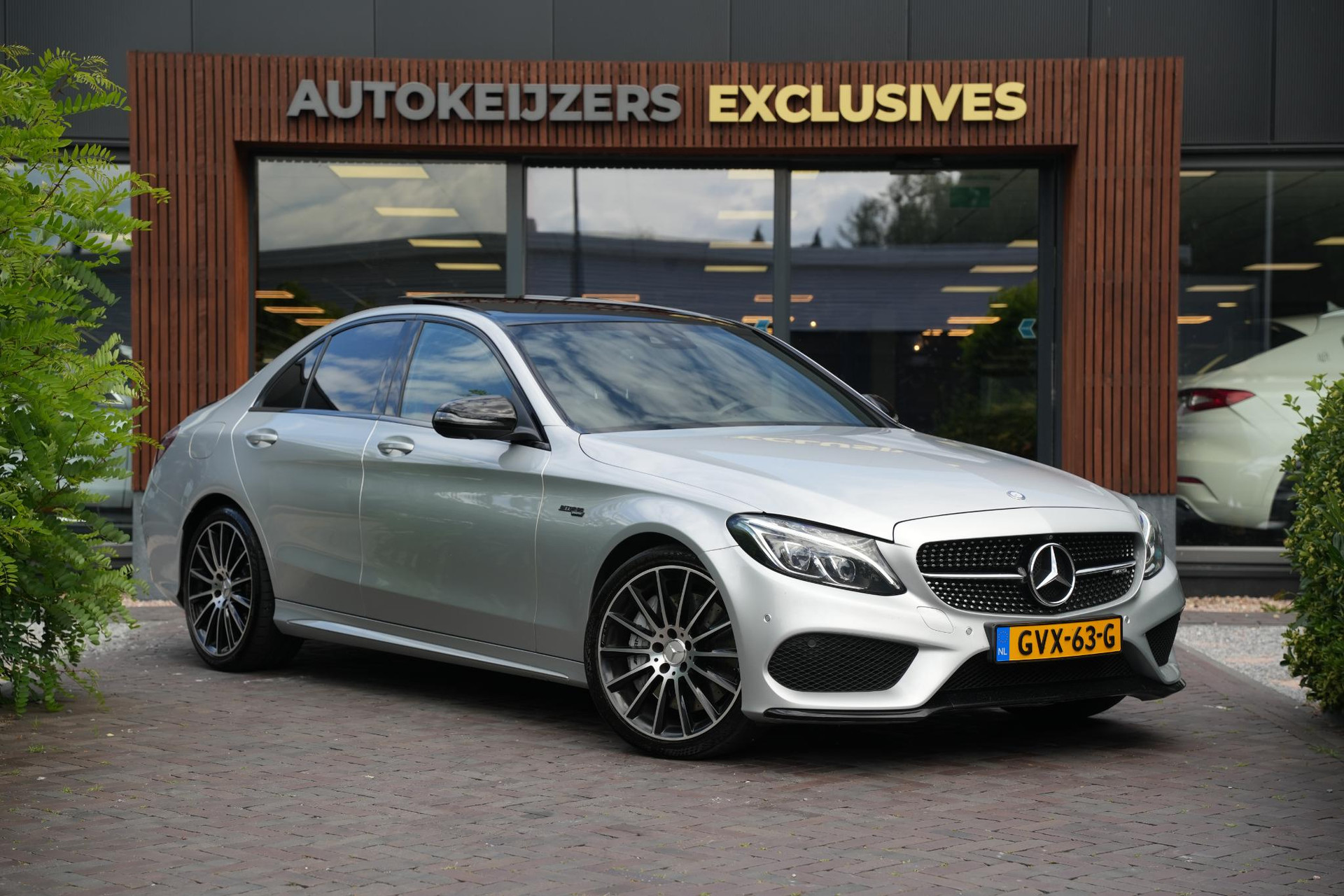 Mercedes-Benz C-Klasse AMG 43 4MATIC 2017 IRIDIUM SILVER - METALLIC FINISH (775U) 1