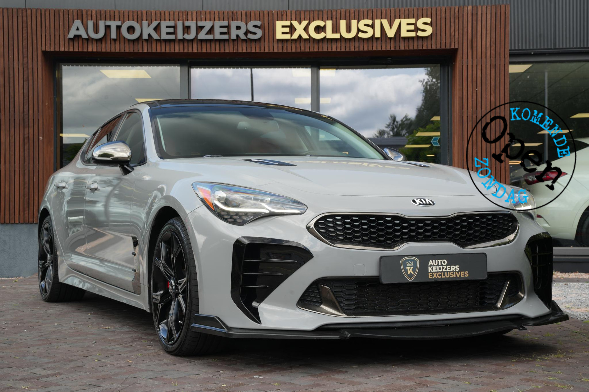 Kia Stinger 3.3 V6 T-GDI AWD GT 2019 Ceramic Silver Metallic (C4S) 1
