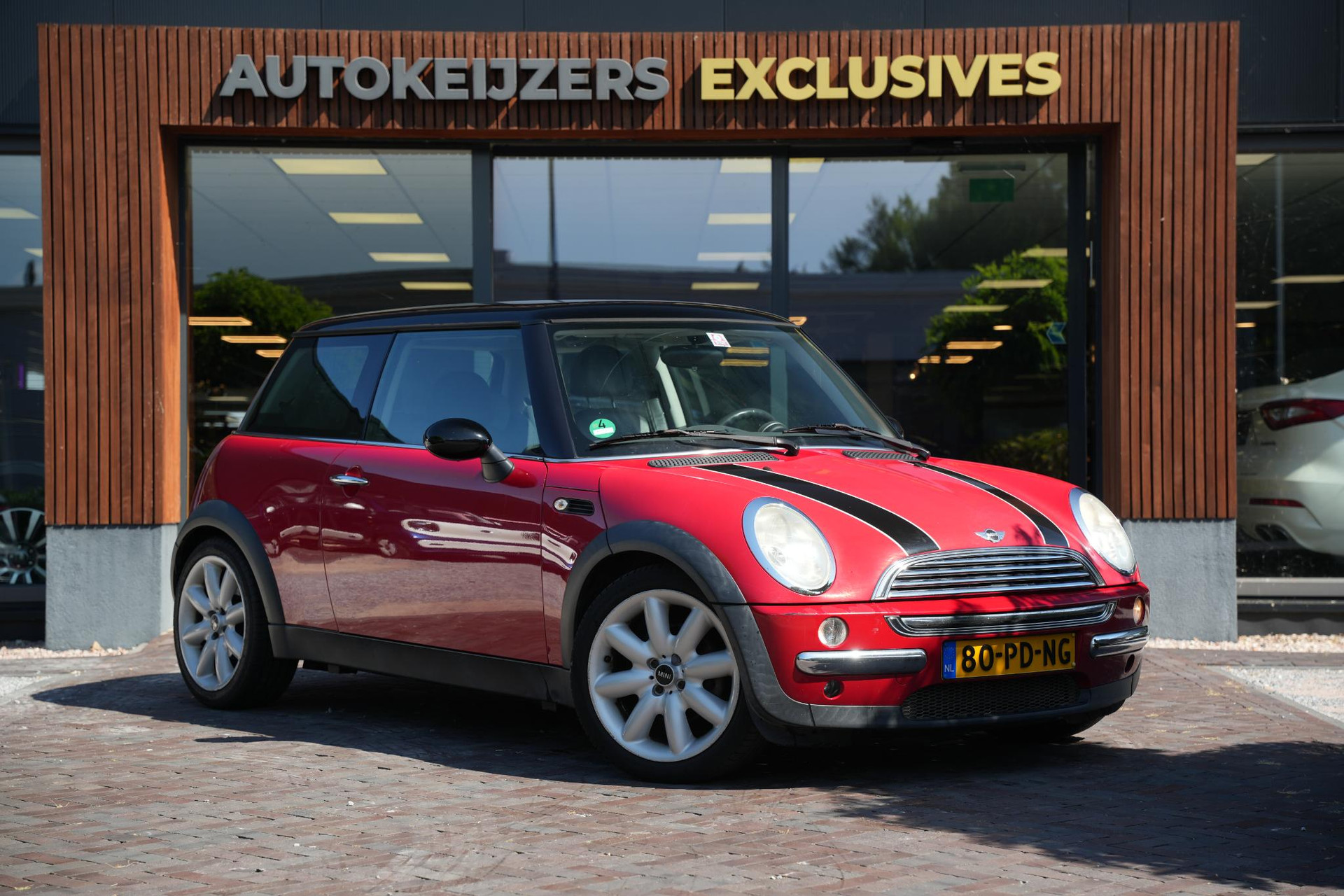 MINI 3-deurs 1.6 Cooper Chili 2004 Chili red  1