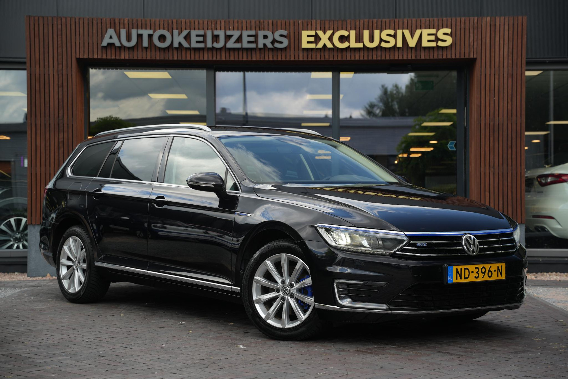 Volkswagen Passat Variant 1.4 TSI GTE 2016 Deep black pearl 1