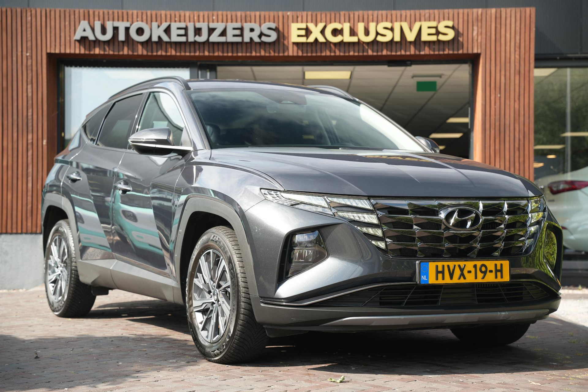 Hyundai Tucson 1.6 T-GDI HEV i-Motion 2024 Shimmering Silver Pearl Metallic (R2T) 1