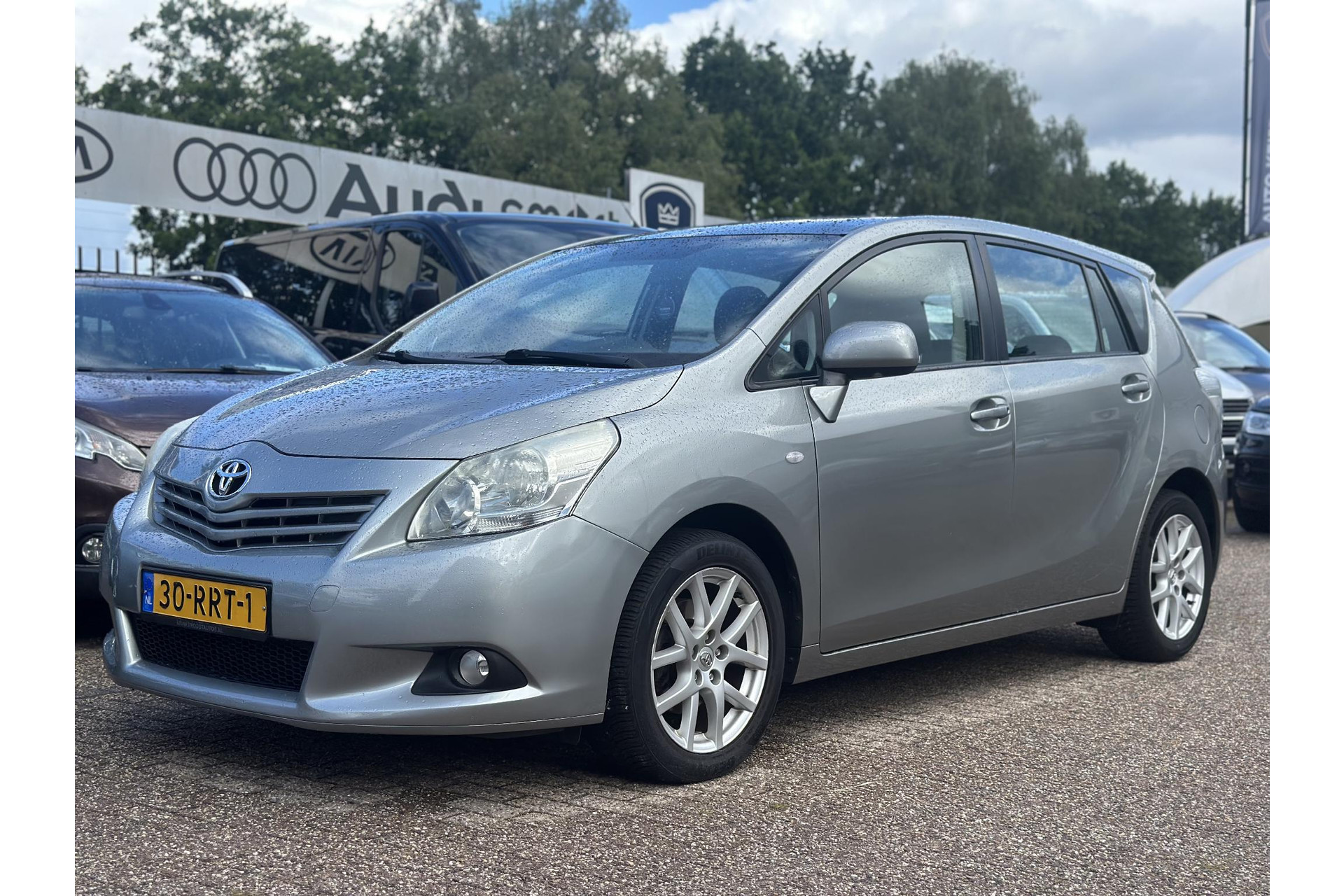 Toyota Verso 1.6 VVT-i Business 2011  1